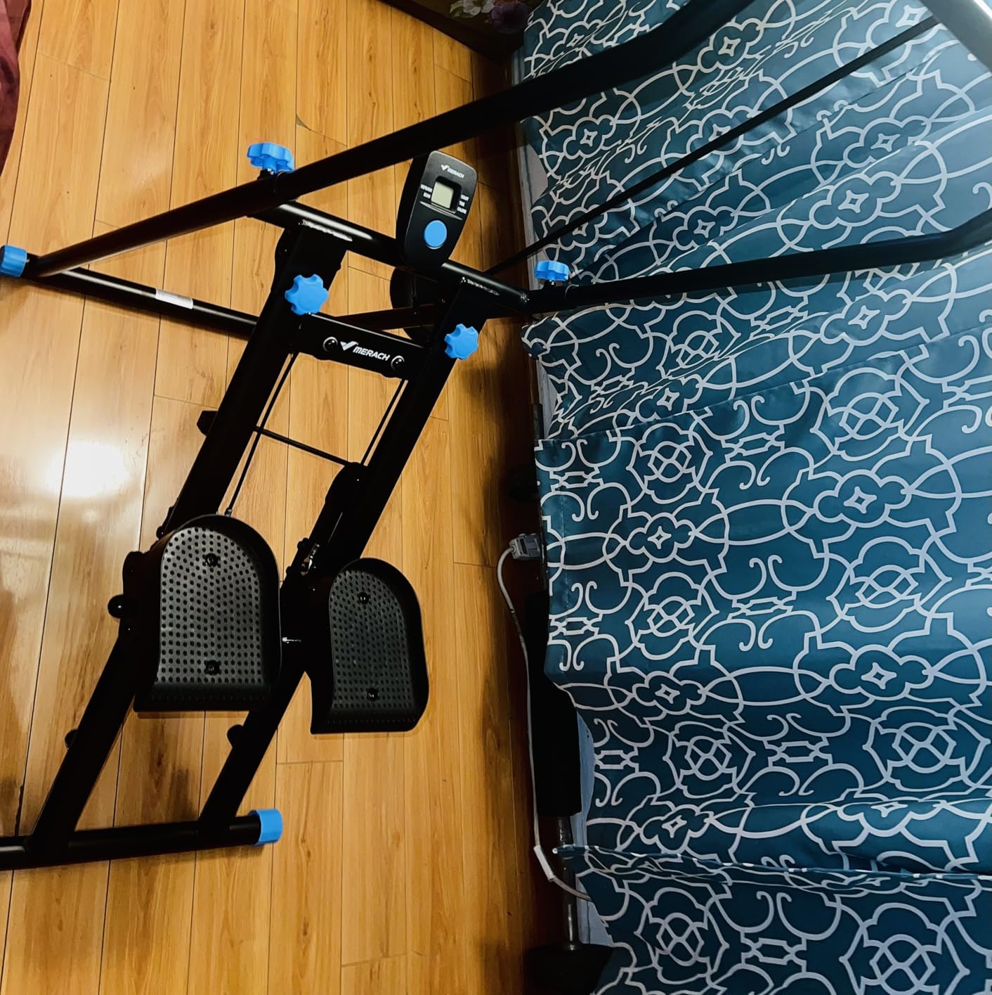 MERACH Stair Stepper for Home Gym Exercise, New Version Stairmaster for Full-Body Workout, Compact Folding Stair Climber with Extended Step Range customer photo 2