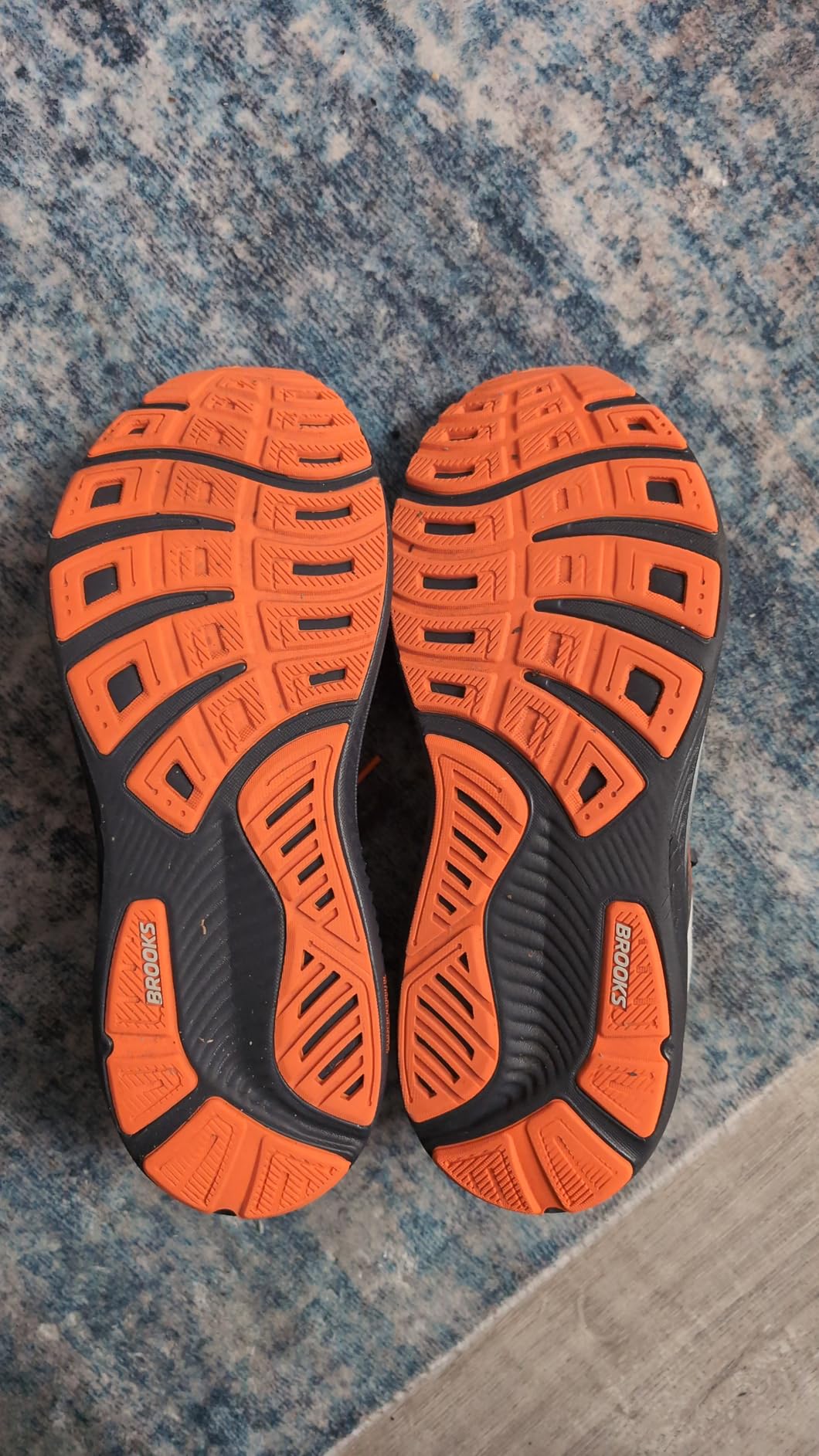 Brooks Men's Ghost 17 Neutral Running Shoe customer photo 1