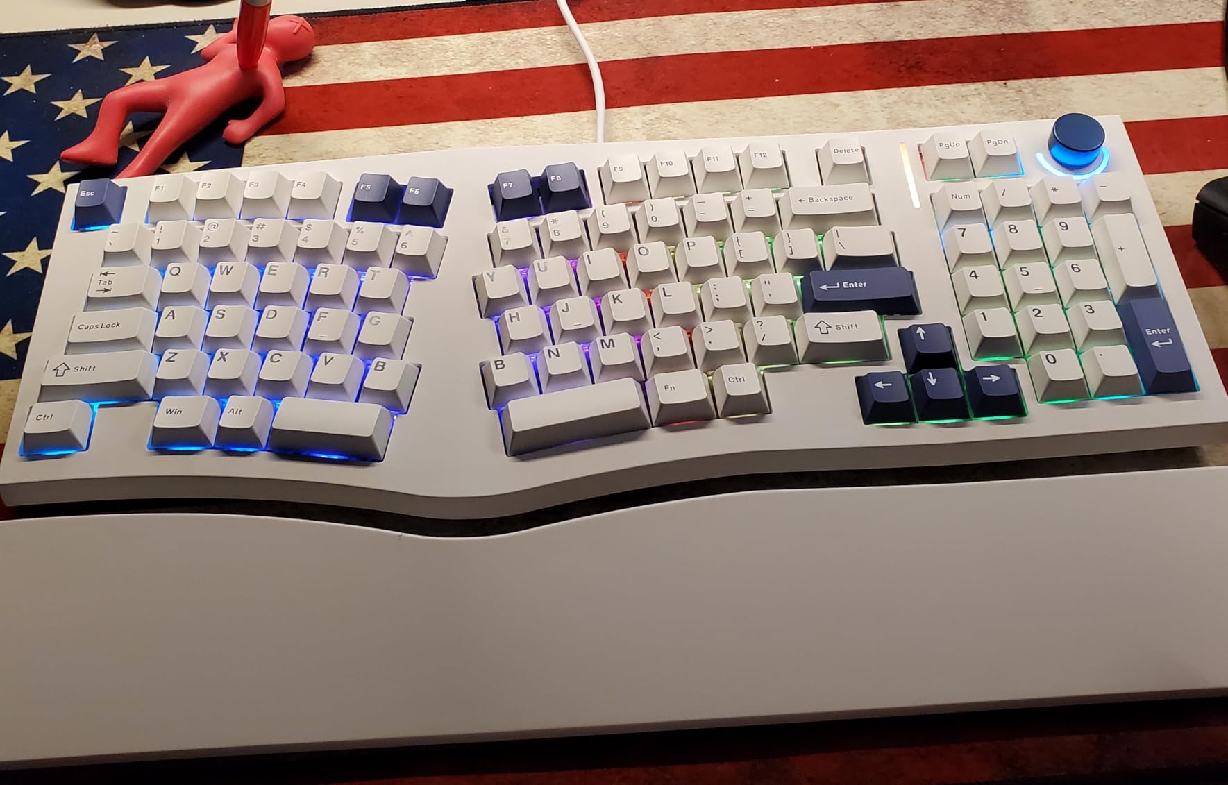 MechLands Feker Alice98 Ergonomic 98 Keys Custom Mechanical Keyboard, VIA Programmable, USB-C Wired Gaming Keyboard, Hot Swappable, 5 Layer Paddings, Control Knob, NKRO, RGB for Win/Mac (Beige) customer photo 1