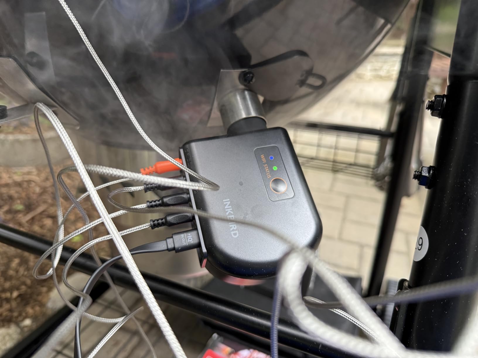 INKBIRD Wi-Fi and Bluetooth BBQ Temperature Controller, Automatic Smoker Fan Thermometer, with 4 Probes for Green Egg, Kamado Joe, Primo, Ceramic Grills, with 2 Size Adapters, Storage Carrying Case customer photo 2