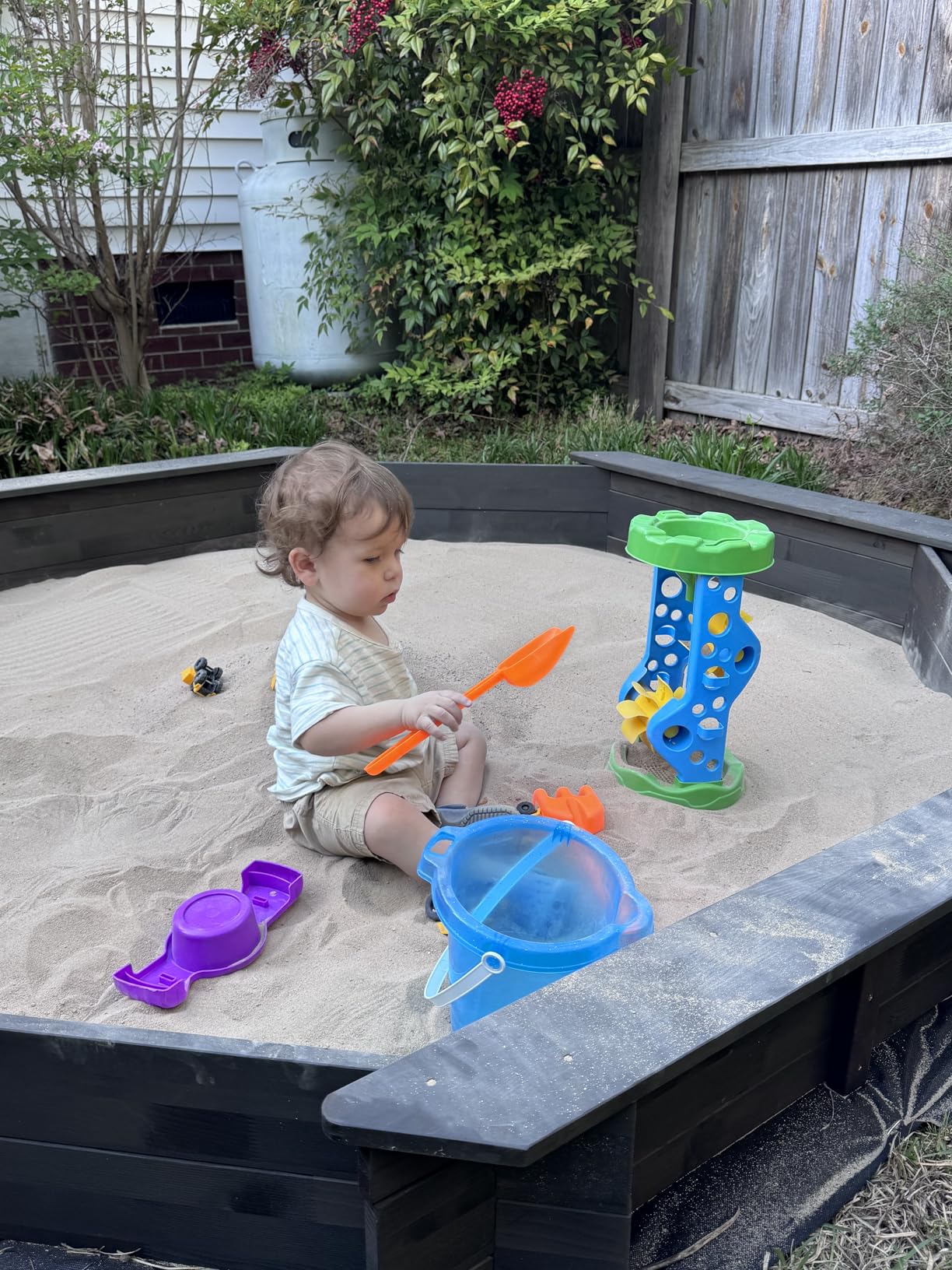 Best Choice Products Large Outdoor Octagon Wooden Sand Box for Kids, Sandbox with Cover, 4 Reinforced Benches Support up to 220 lbs Each, Bottom Liner for Drainage - Brown customer photo 1