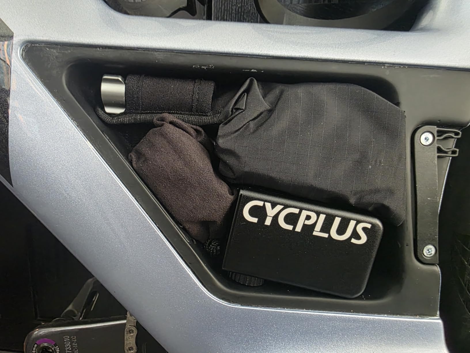 CYCPLUS AS2 PRO Tiny Bicycle Pump with Gauge, Max 120 PSI Electric Mini Pump, Auto Stop, with Presta and Schrader Valve for E-Bike, MTB, and Road Bike (2025 Updated Version) customer photo 1