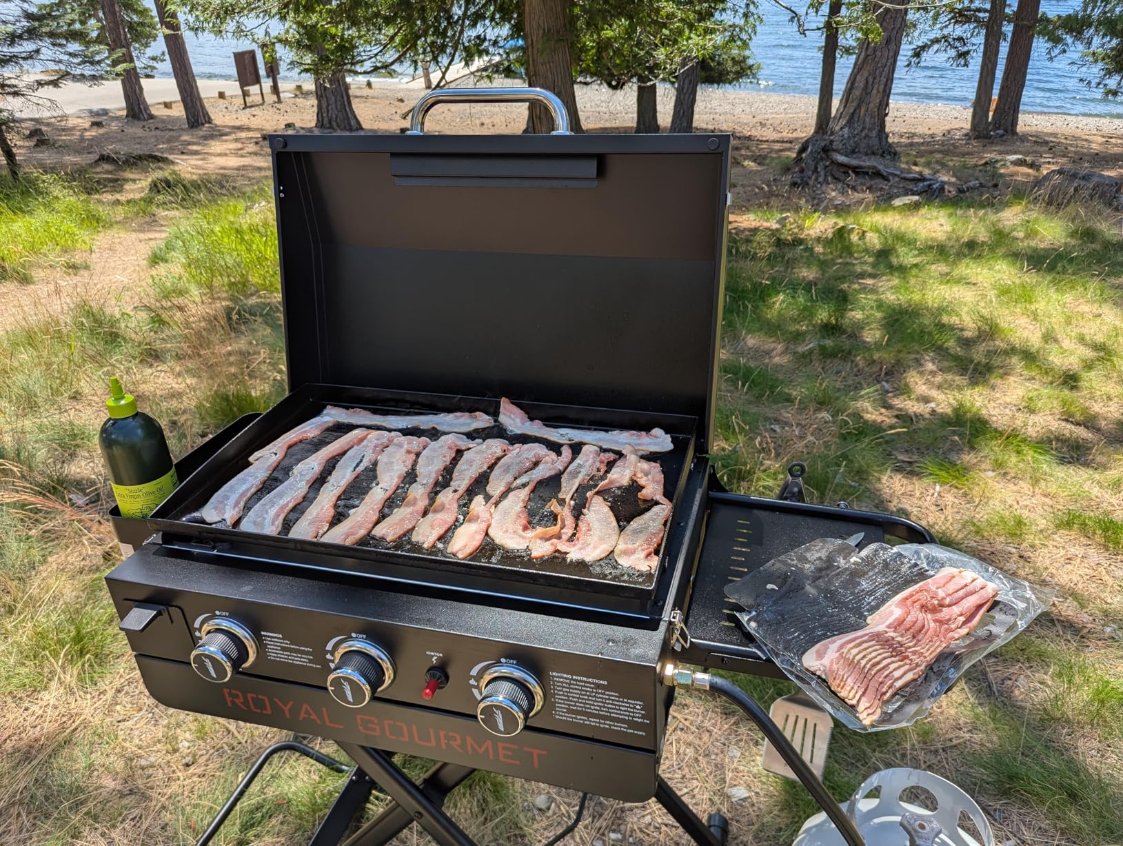 Royal Gourmet PD3001 3-Burner Propane Gas Griddle with Collapsible Stand, 23-Inch Portable Griddle with Side Table & 314 Sq. In. Cooking Area for Camping, Tailgating, Backyard & Patio, Black customer photo 2
