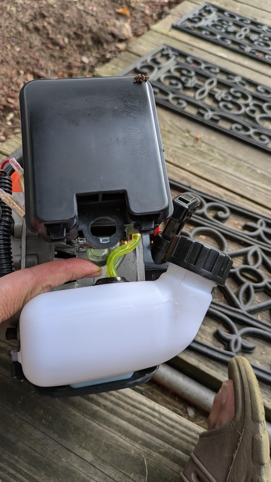 VEVOR 52cc Gas-Powered 6-in-1 Multi-Functional Trimmer - Hedge Trimmer, Brush Cutter, Weed Eater, Edger, Pole Saw & Chainsaw Pruner, EPA, CE & EMC Certified customer photo 2