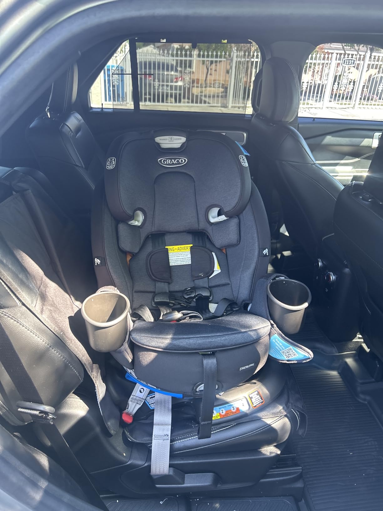 Graco Turn2Me 3-in-1 Rotating Convertible Car Seat, Cambridge, Rear-Facing Rotation Only, Forward-Facing Mode, Highback Booster Up to 100 lbs, Adjustable Headrest & Harness, Steel Reinforced Frame customer photo 1
