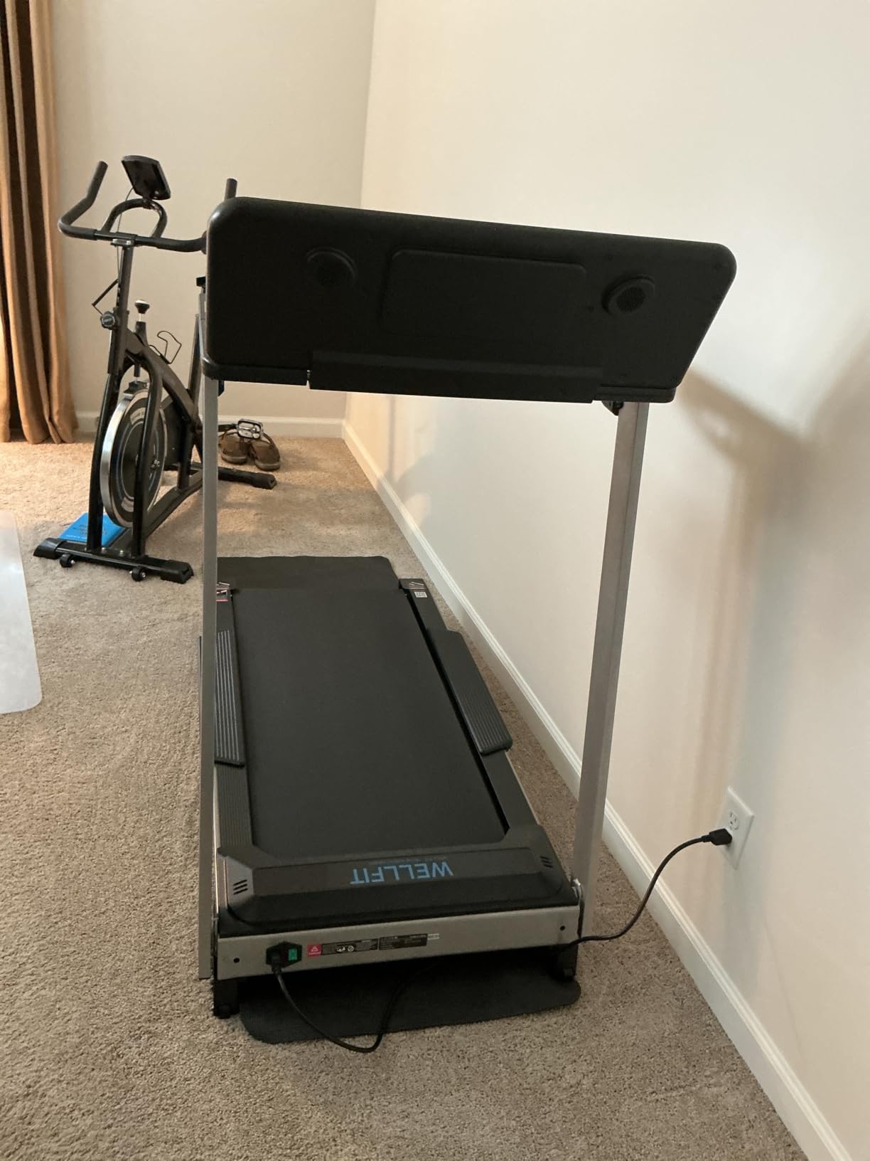 WELLFIT Home Treadmill, 2 Level Incline Heavy-duty Treadmill with Pulse Sensor, 4.0 HP, 10 MPH, 450 lbs Capacity customer photo 2