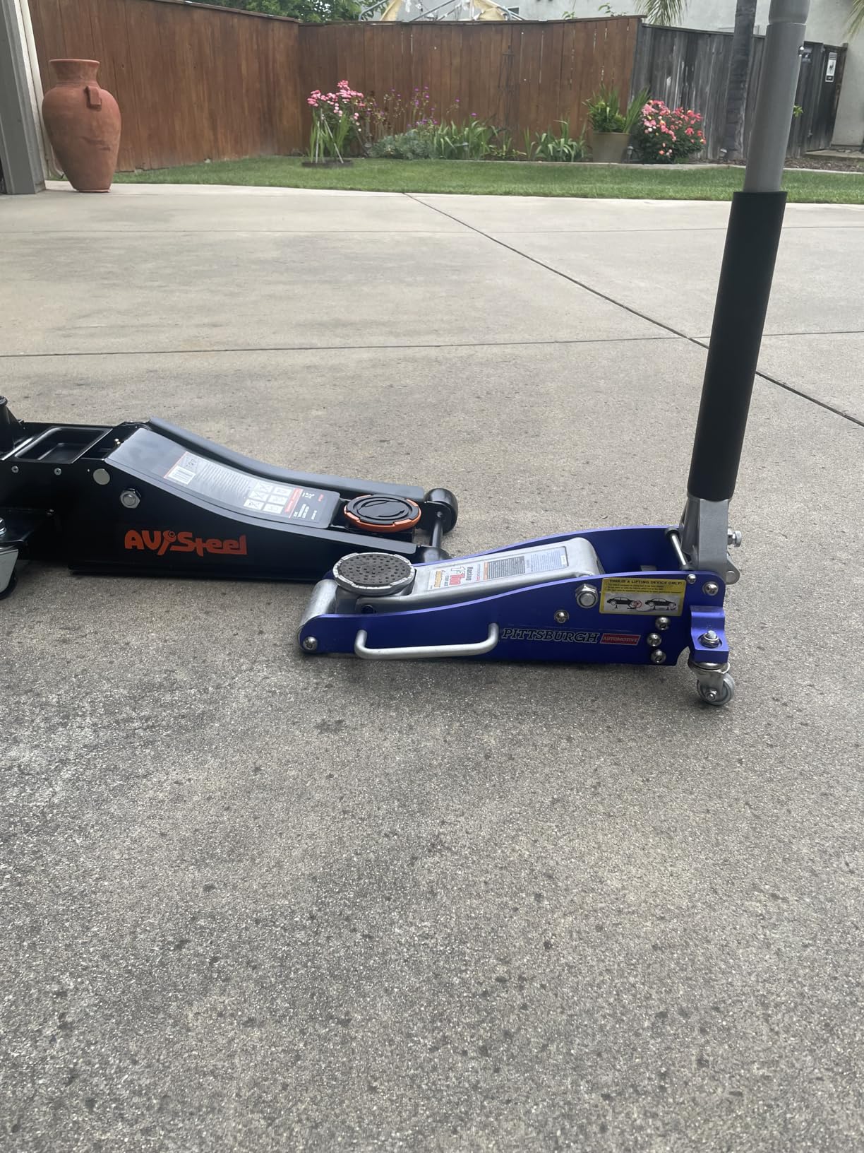 AV Steel Low Profile Floor Jack 3 Ton (6600 lbs), Heavy Duty Hydraulic Jack for Car, Heavy-Duty Floor Jack with Dual Pistons Quick Lift Pump, Car Floor Jack with Lifting Range 3-1/8'' to 19-7/8'' customer photo 1