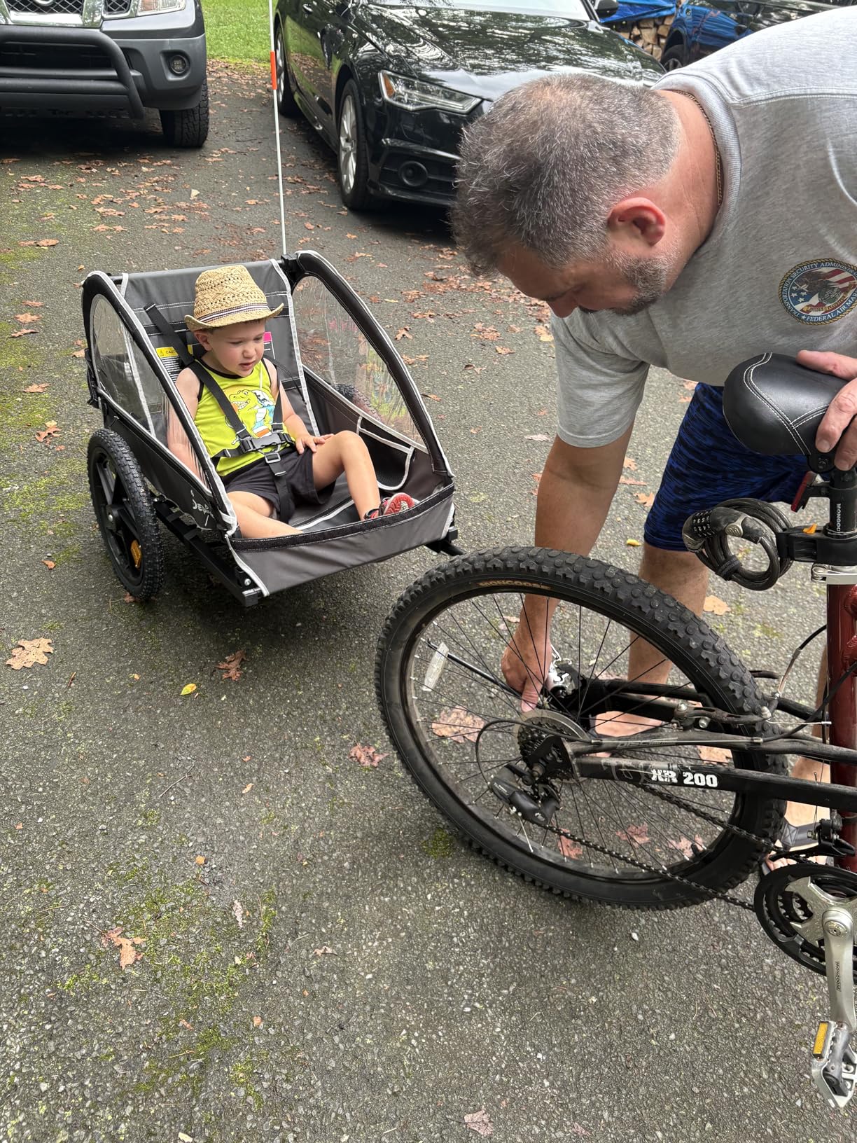 Sepnine Kids Bike Trailer, Suitable for 1 to 2 Kids, 12+ Months, Quick Attach to Bike, Foldable, with 5-Point Harness and Storage Bags customer photo 2