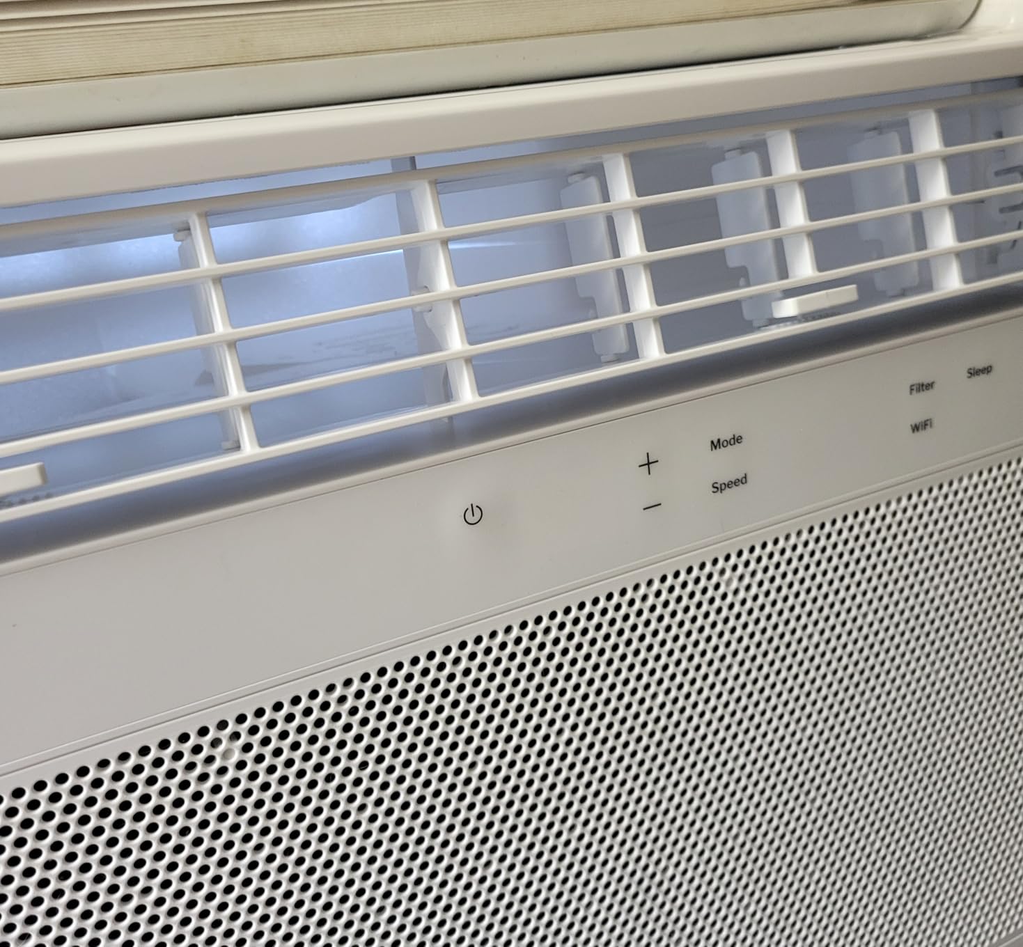GE Window Air Conditioner 8,000 BTU for Rooms up to 350 sq ft., Wi-Fi Enabled, Energy-Efficient Cooling for Medium Rooms, Easy Install Kit, Control Using Remote or Smartphone App, White customer photo 1