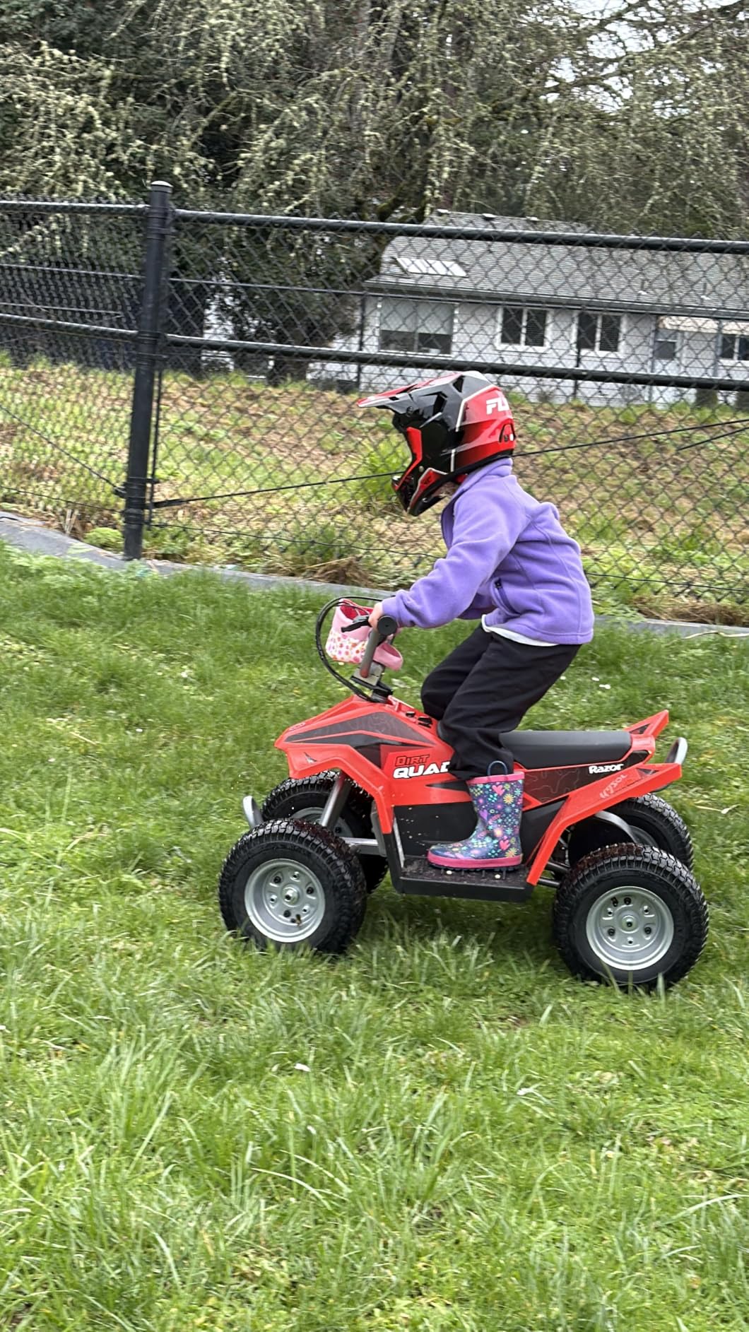 Razor Dirt Quad - 24V Electric 4-Wheeler Ride-On for Kids 8+, Twist-Grip Variable-Speed Acceleration Control, Up to 8 MPH, Forward/Reverse Drive Mode customer photo 1