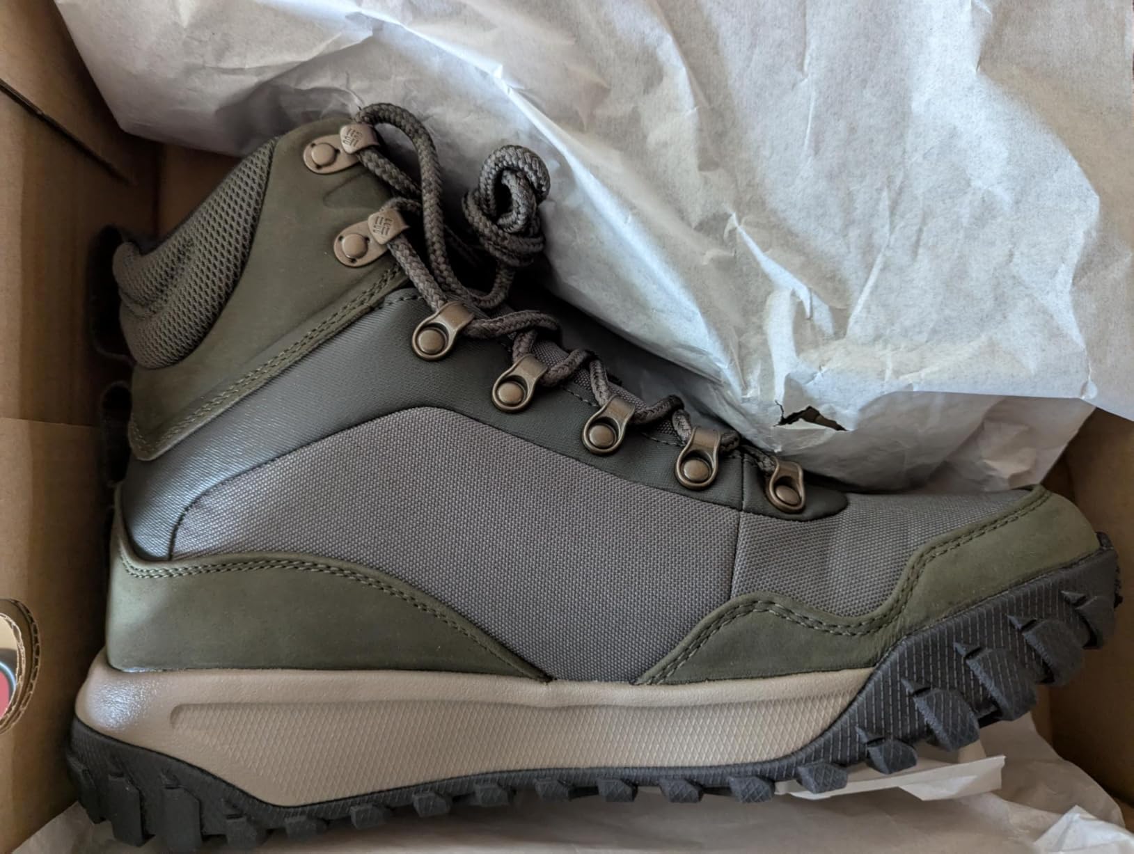 Columbia Men's Burnsider Omni-Heat Infinity Hiking Boots customer photo 2