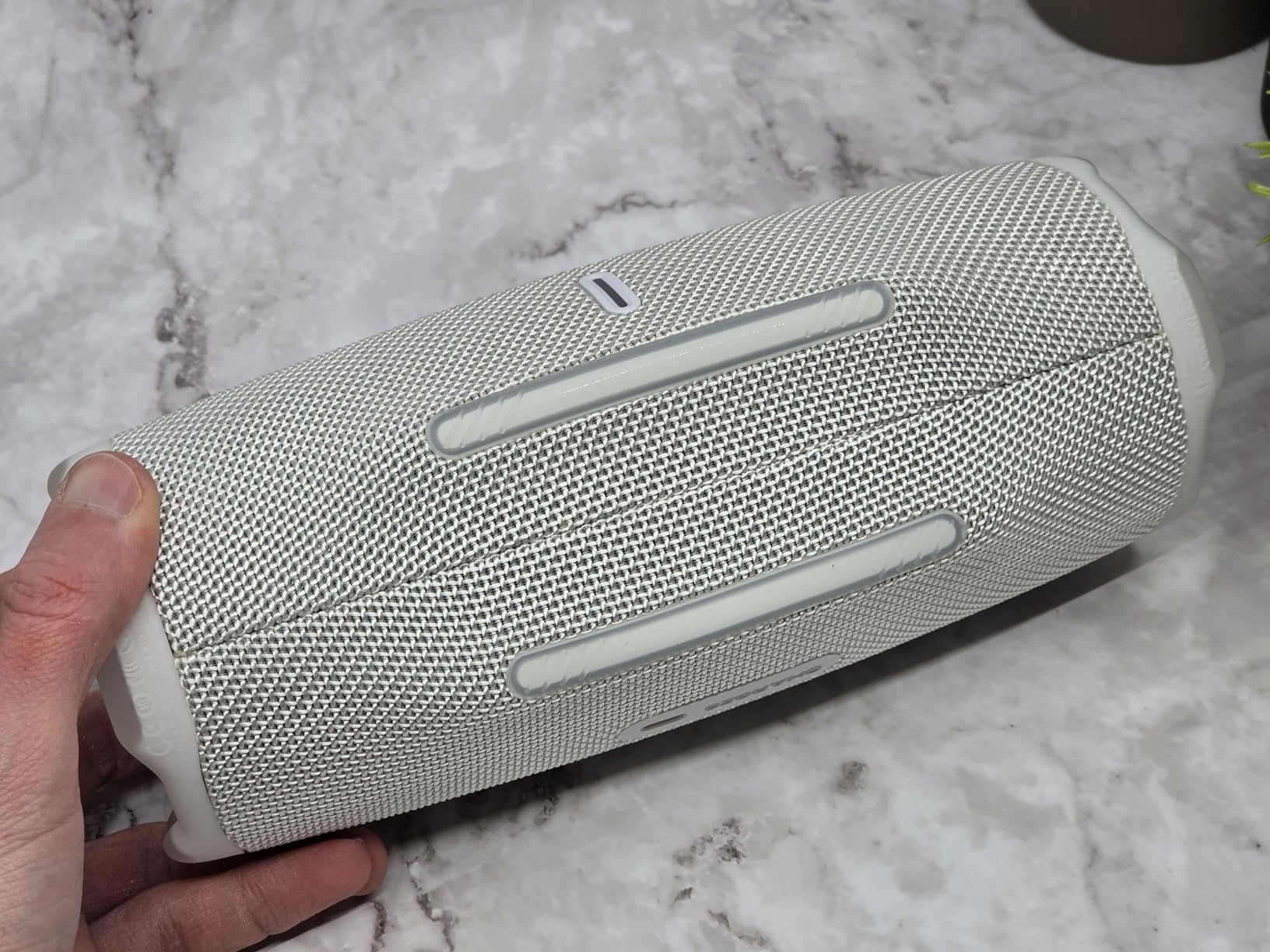 JBL Charge 6 - Portable Waterproof & Drop-Proof Bluetooth Speaker, Bold JBL Pro Sound with AI Sound Boost, 28Hrs Playtime customer photo 1