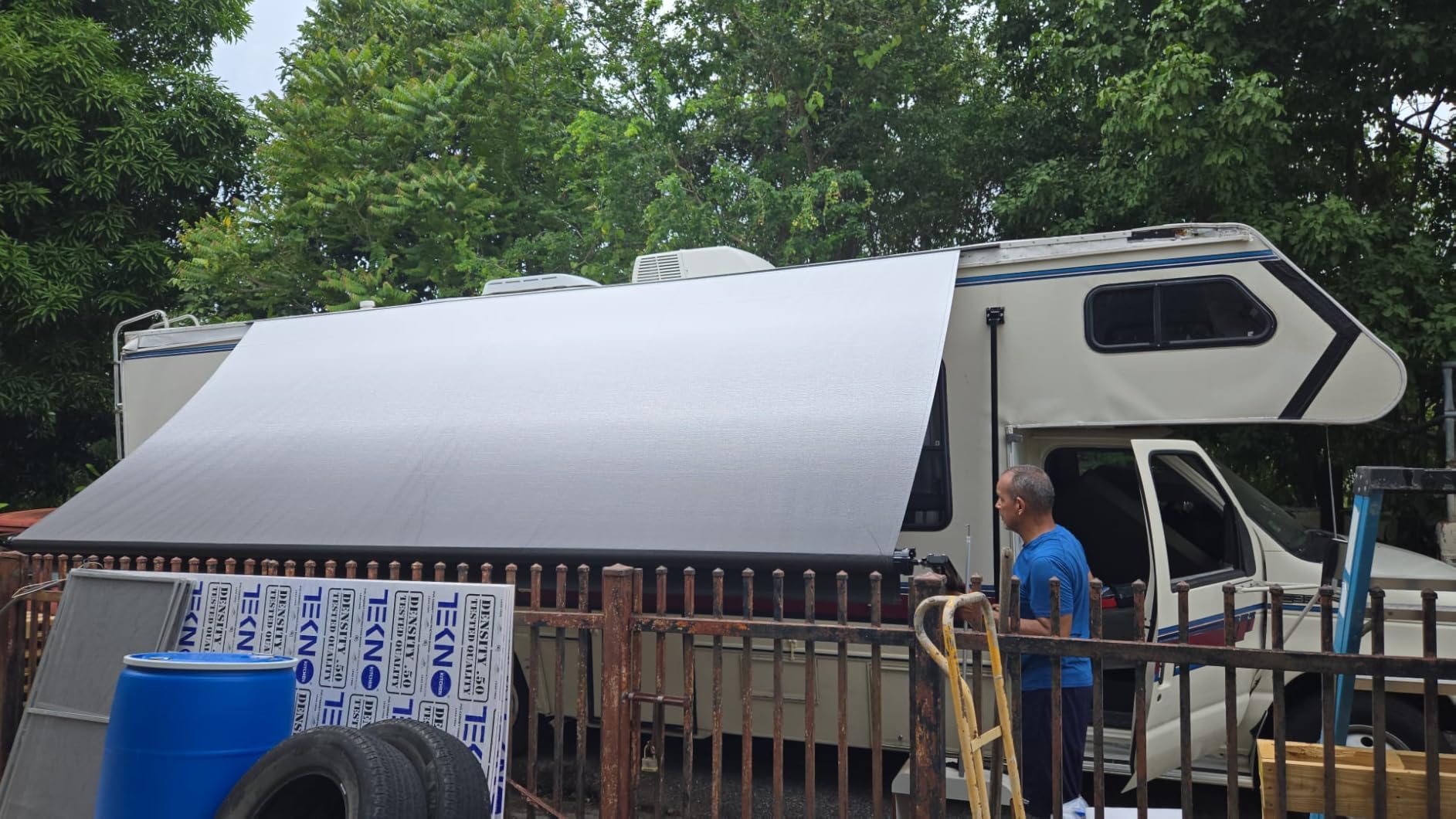 Kohree 14' Manual RV Awning Complete Kit, Camper Retractable Awning Assemblies for RV or Trailers, RV Roll Out Trailer Awning for 5th Wheel,Toy Haulers,Motohome (Fabric 13.2