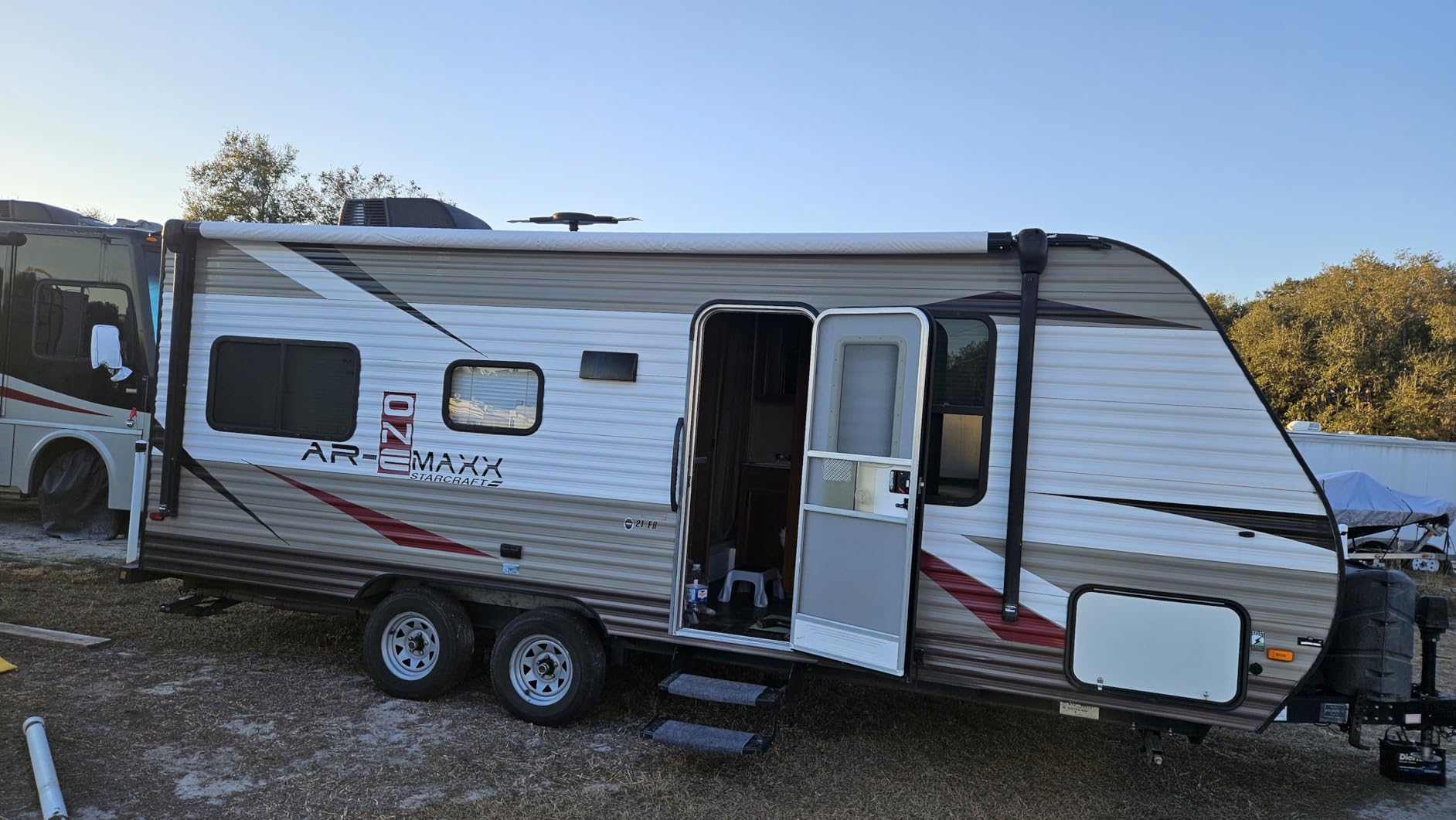 Kohree 14' Manual RV Awning Complete Kit, Camper Retractable Awning Assemblies for RV or Trailers, RV Roll Out Trailer Awning for 5th Wheel,Toy Haulers,Motohome (Fabric 13.2