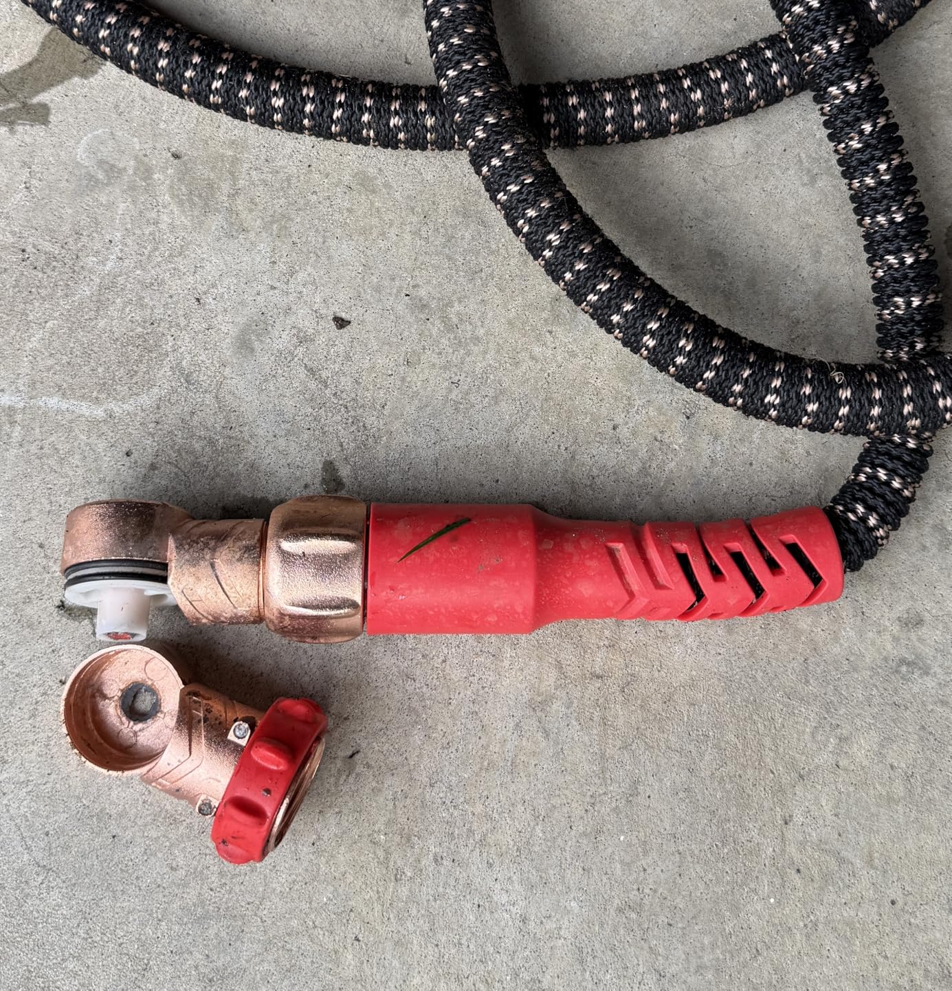 Pocket Hose 100 FT Copper Head Expandable Garden Hose with Pocket Pivot, No Tangles, AS SEEN ON TV, 360 Swivel, Tri-Tex Tubing, Force Field Jacket, Lead-Free, No-Kink, Anti-Burst w/APT customer photo 1