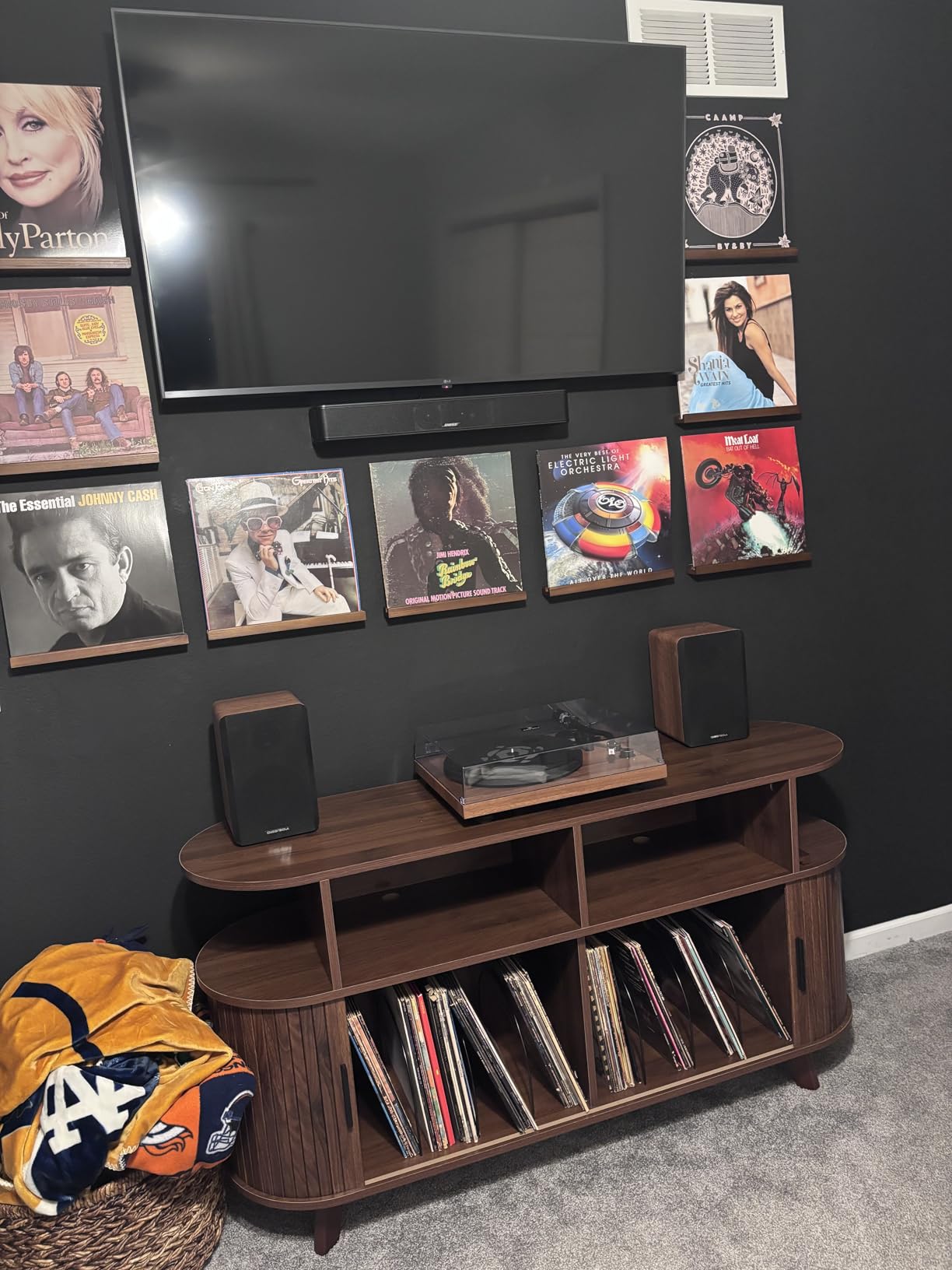 QLEARSOUL SoulBox S1 Vinyl Record Player with Stereo Speakers, Turntable with Built-in Preamp, S-Shaped Tonearm, 33/45 RPM - Walnut customer photo 2