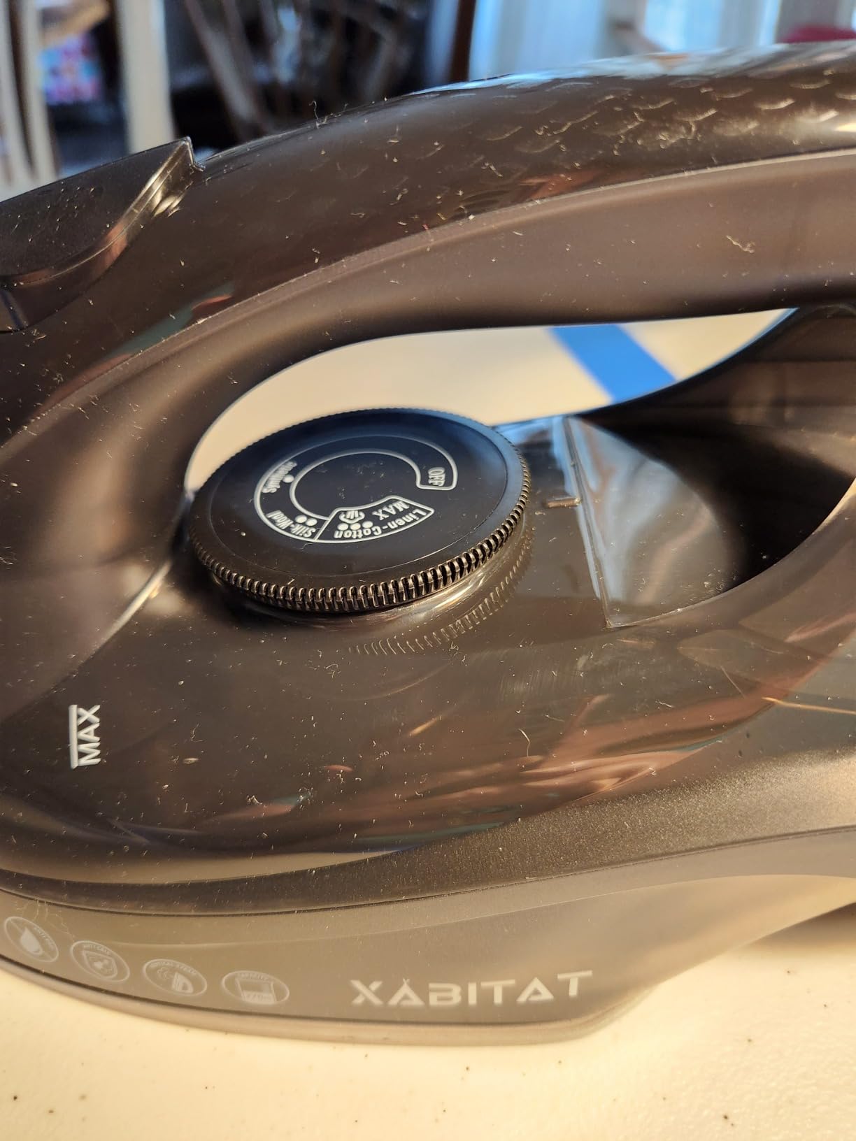 Xabitat Luxury Cordless Iron | 1500W Steam Iron | Anti Drip | Thermal Protection Technology | Nonstick Ceramic Soleplate | 2-in-1 Cord/Cordless (Black + Blue) customer photo 2
