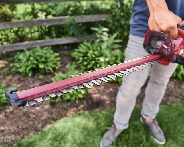 SKIL PWR CORE 40 Brushless 40V 24-Inch Hedge Trimmer Kit, Includes 2.0Ah Battery and 60W Charger - HT2400C-11 customer photo 1