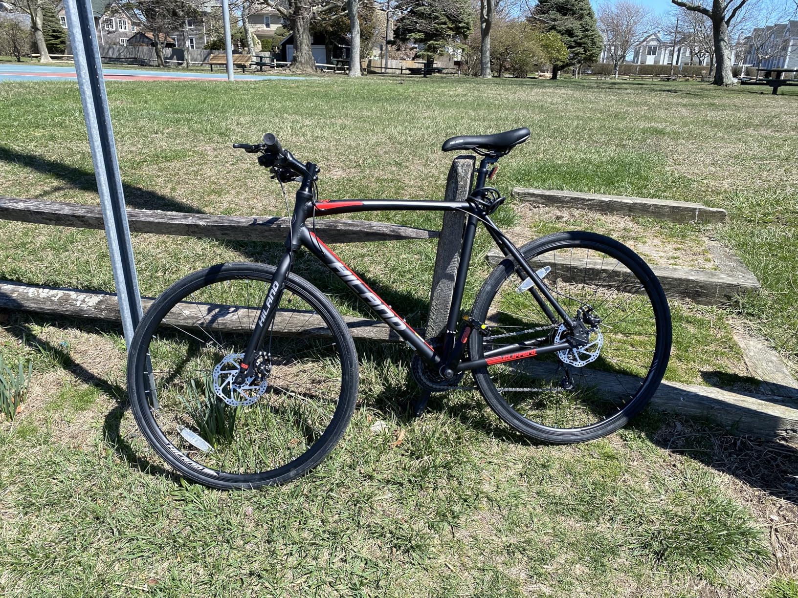 HILAND 700C Road Hybrid Bike, 7 Speeds Urban City Commuter Bicycle with Disc Brake for Men Women Adult customer photo 2