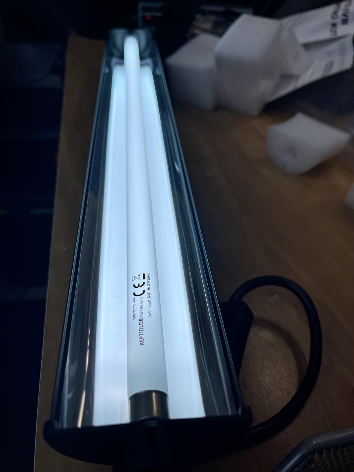 8W T5 10.0 UVB Reptile Light Fixture 12