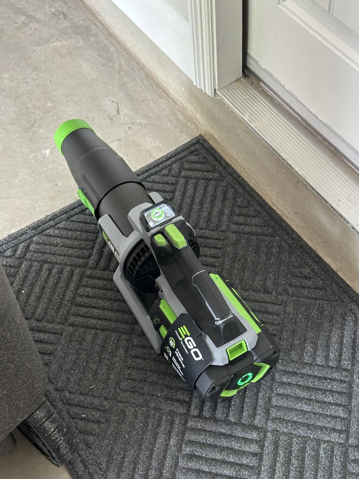 EGO Power+ Leaf Blower, Cordless Electric 880 CFM, Includes (2) 56V 4.0Ah Batteries and Charger - LB8803-2 customer photo 2