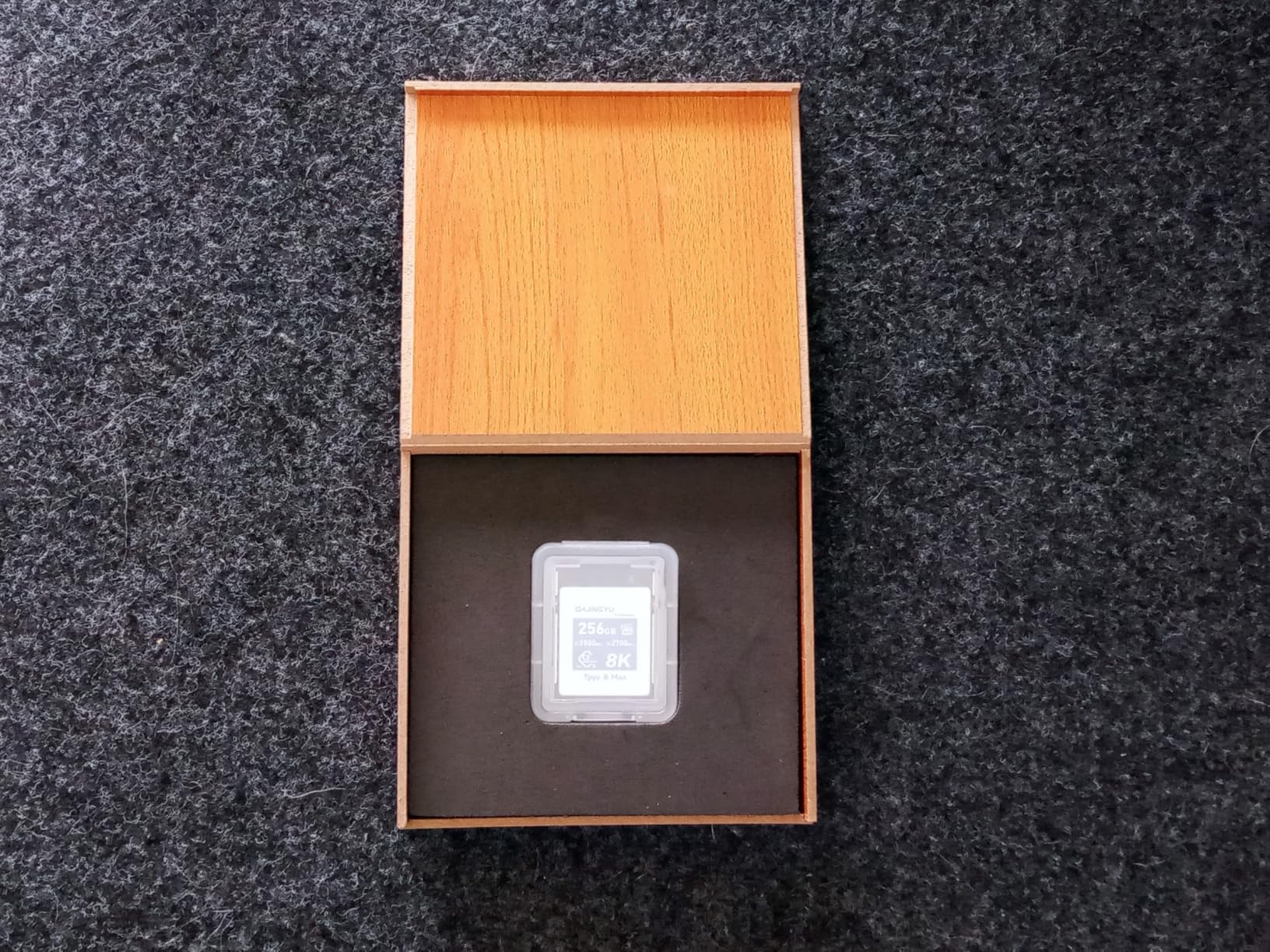 512GB CFexpress Type B 4.0 Memory Card, Write 3500MB Read 3400MB/s 8K RAW Recording for Photographers, Videographers, VPG400 Compatible with Nikon Canon Cameras customer photo 2