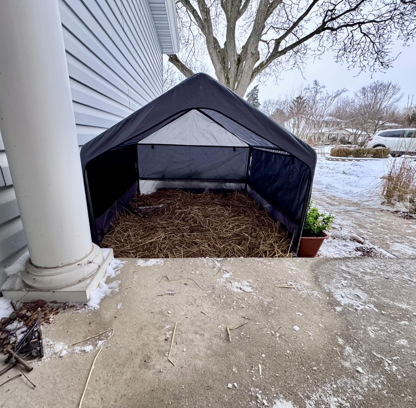 Summertrail Extra Large Dog House Outside, Dog Tent Outdoor, Big Dog Shade Shelter Doghouse Canopy with Three-Sided Breathable Mesh Windows, Gray Sun Rain Cover for Pet Cat Livestock 4'x 4'x 3.3' customer photo 1