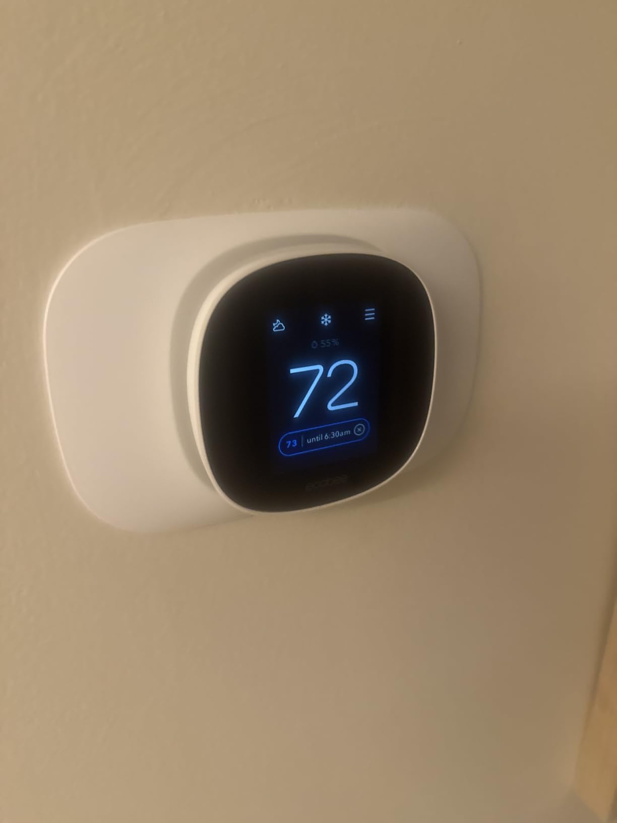 ecobee Smart Thermostat Essential - Energy Star Certified programmable Wi-Fi Thermostat - Works with Siri, Alexa, and Google Assistant customer photo 1