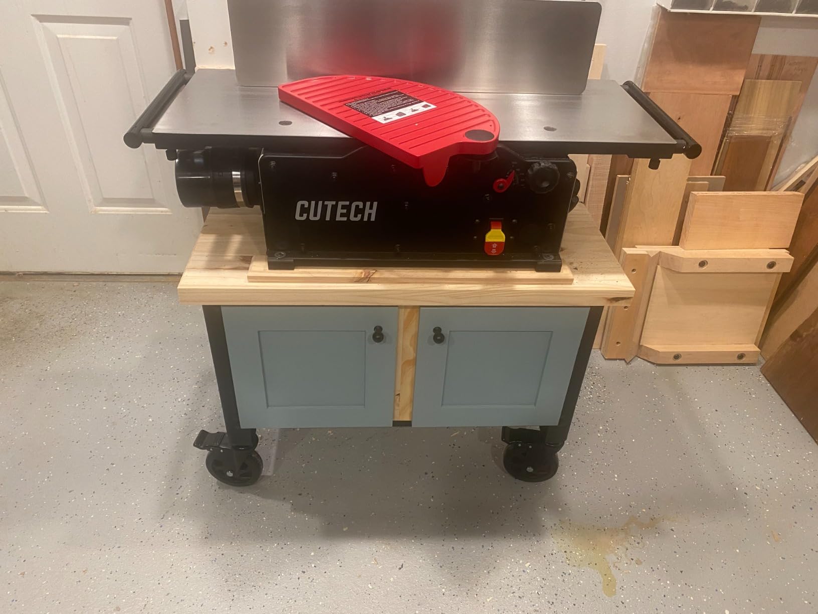 Cutech 401120HI-IF 12-Inch Spiral Cutterhead Benchtop Jointer with Cast Iron Tables customer photo 1