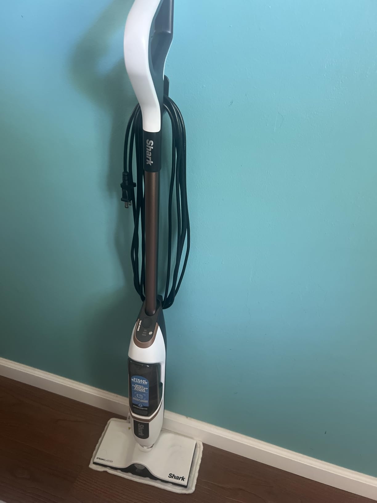 Shark SteamSpot Steam Mop S2001 with Steam Blaster Technology, 3 Steam Modes, 2 Washable Pads, XL Removable Water Tank, Lightweight, Steam Cleaner for Sealed Hard Floors, Hardwood, Tile, Laminate customer photo 1