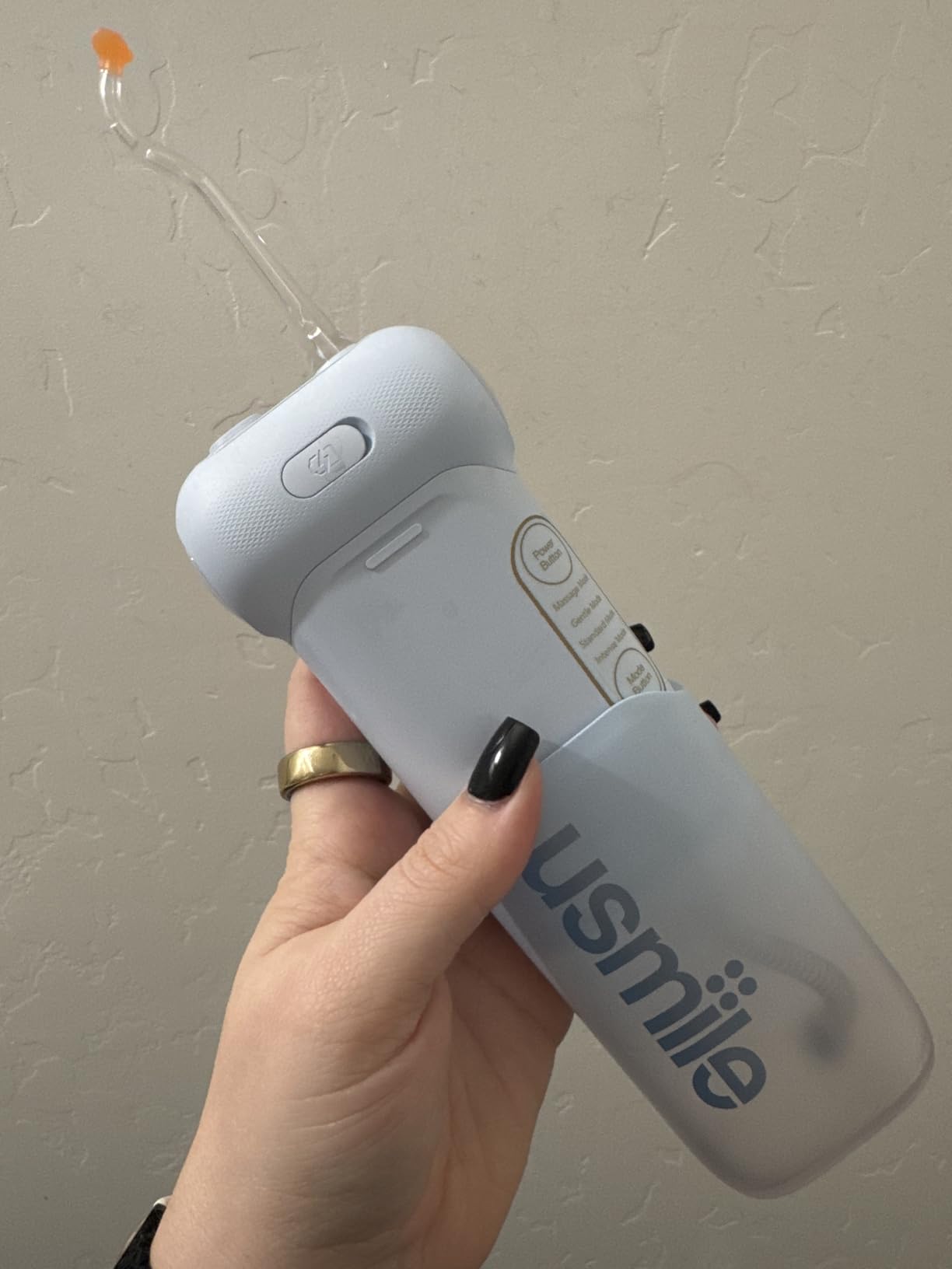 usmile C10 Portable Water Flosser for Travel - 95-Day Battery, 4 Modes, 360° Nozzle, 180ml Tank, IPX7 Waterproof, Dentist-Recommended for Braces, Implants & Sensitive Gums customer photo 1