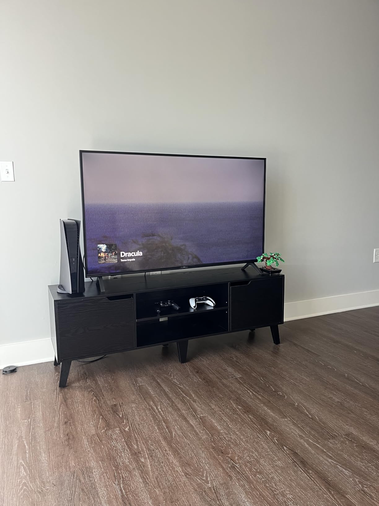 VASAGLE TV Stand for 65-Inch TVs, Entertainment Center with Adjustable Shelf, 58-Inch Long Media Console Table, Transitional Style, for Living Room, Bedroom, Honey Brown customer photo 1