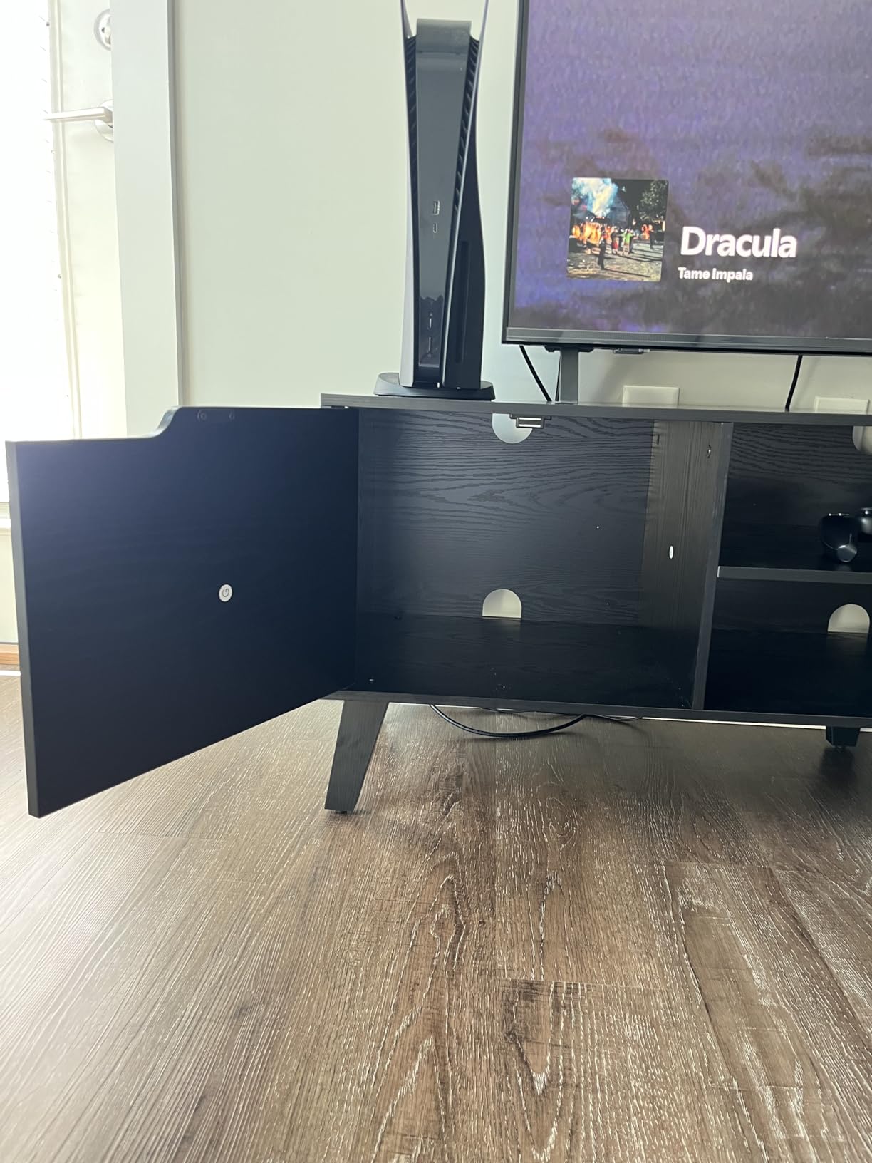 VASAGLE TV Stand for 65-Inch TVs, Entertainment Center with Adjustable Shelf, 58-Inch Long Media Console Table, Transitional Style, for Living Room, Bedroom, Honey Brown customer photo 2