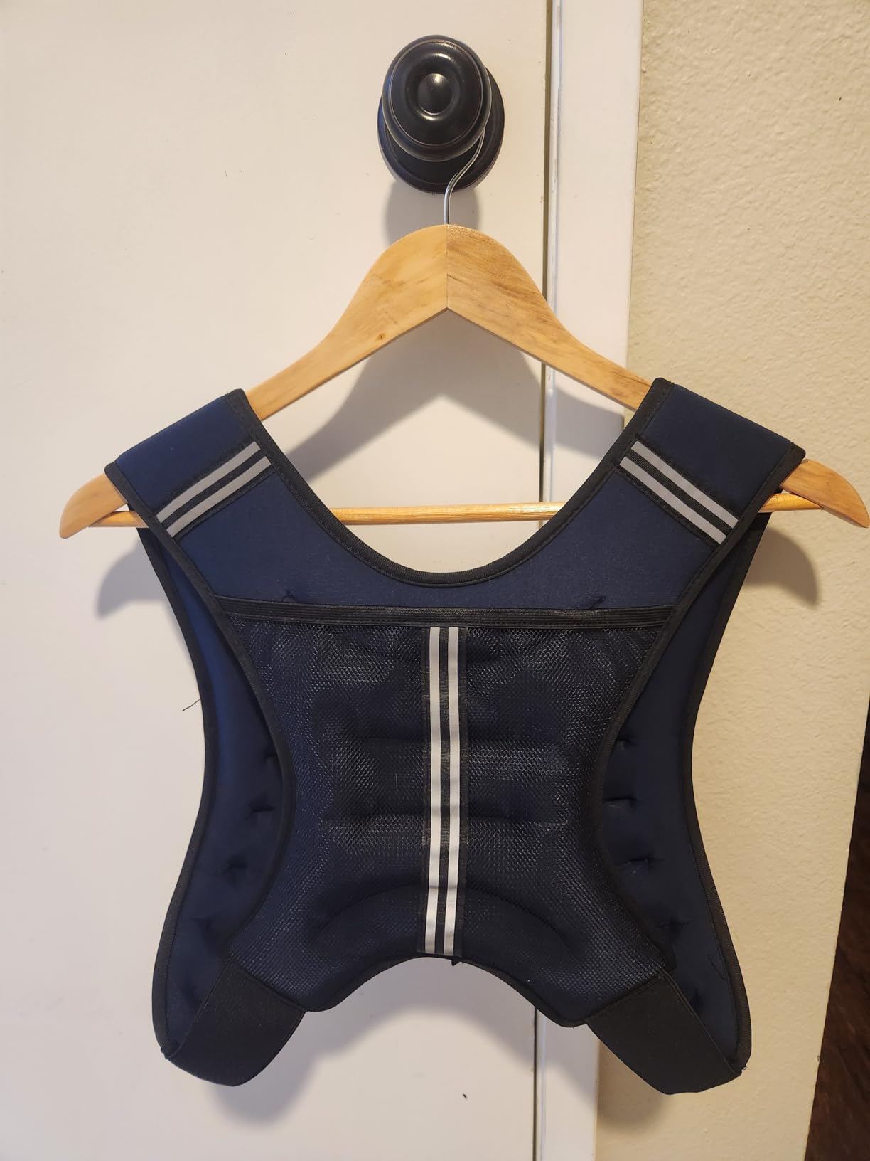 BAGAIL Comfort-Fit Weighted Vest for Woman, Even Weight Distribution, Faster Weight Loss, No-Chafe or Bounce for Walking & Running with Detachable Phone Pouch & Reflective Stripes customer photo 1
