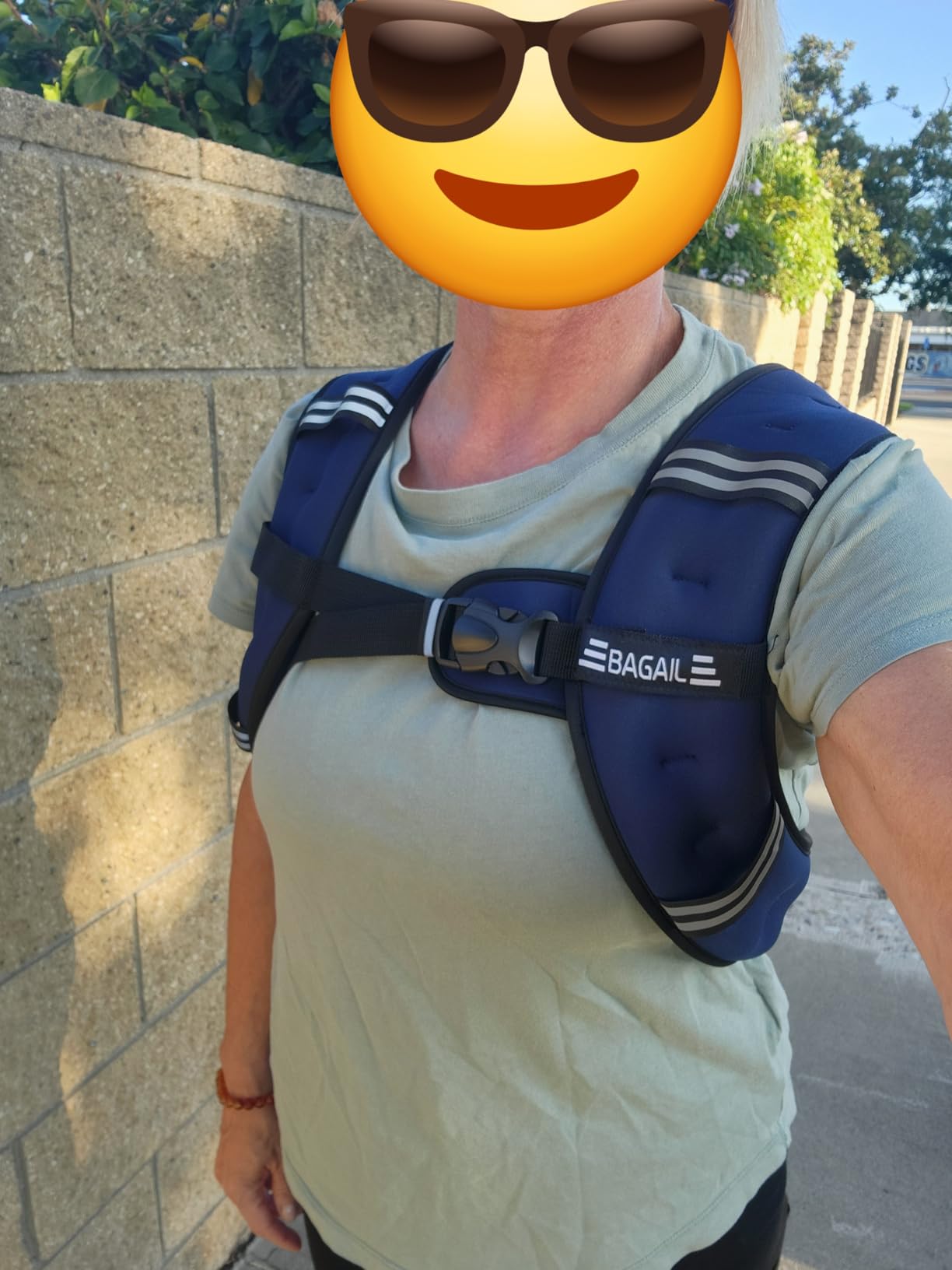 BAGAIL Comfort-Fit Weighted Vest for Woman, Even Weight Distribution, Faster Weight Loss, No-Chafe or Bounce for Walking & Running with Detachable Phone Pouch & Reflective Stripes customer photo 2