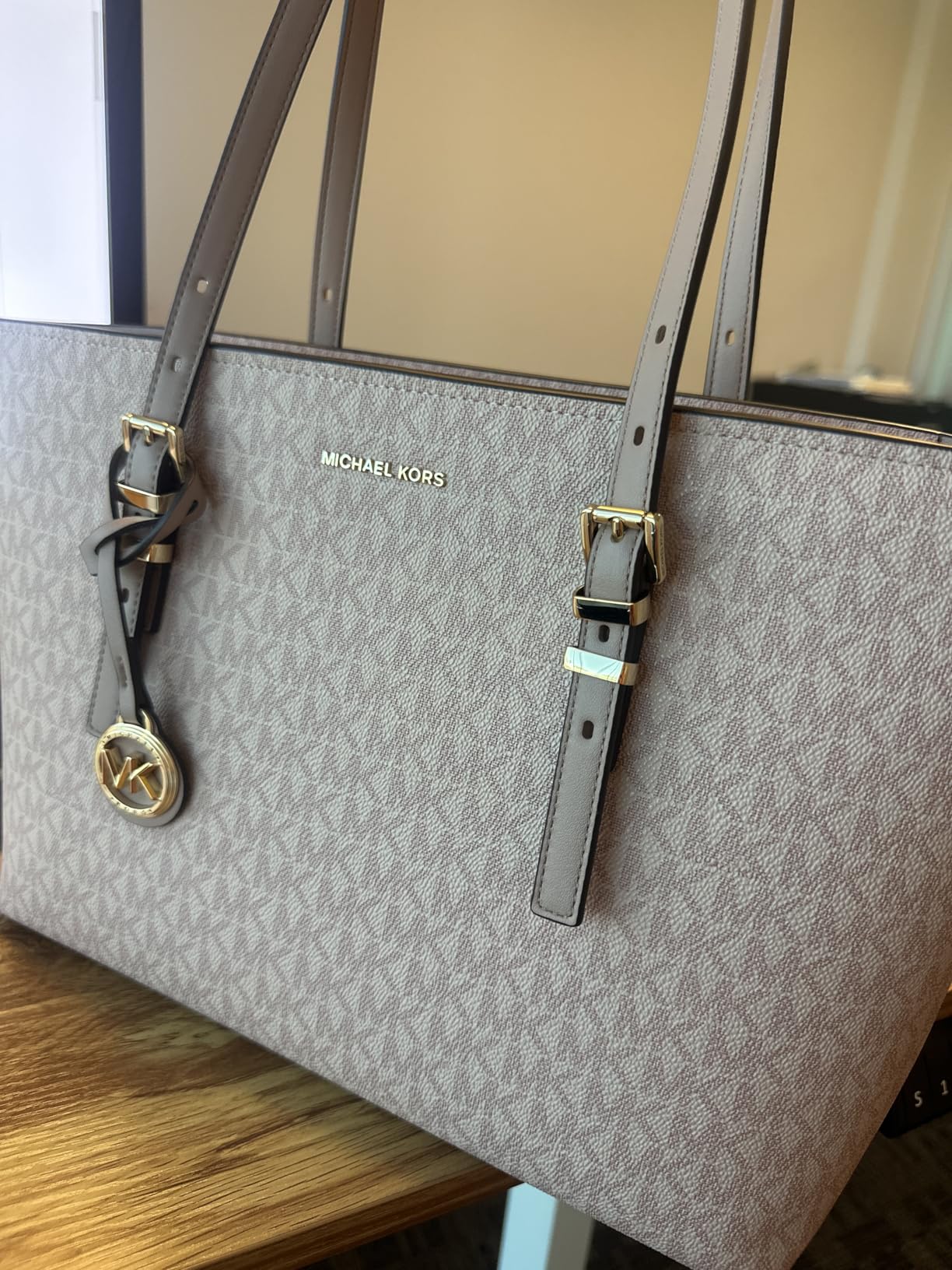 MICHAEL Michael Kors Quinn Md Ew Tz Tote customer photo 2