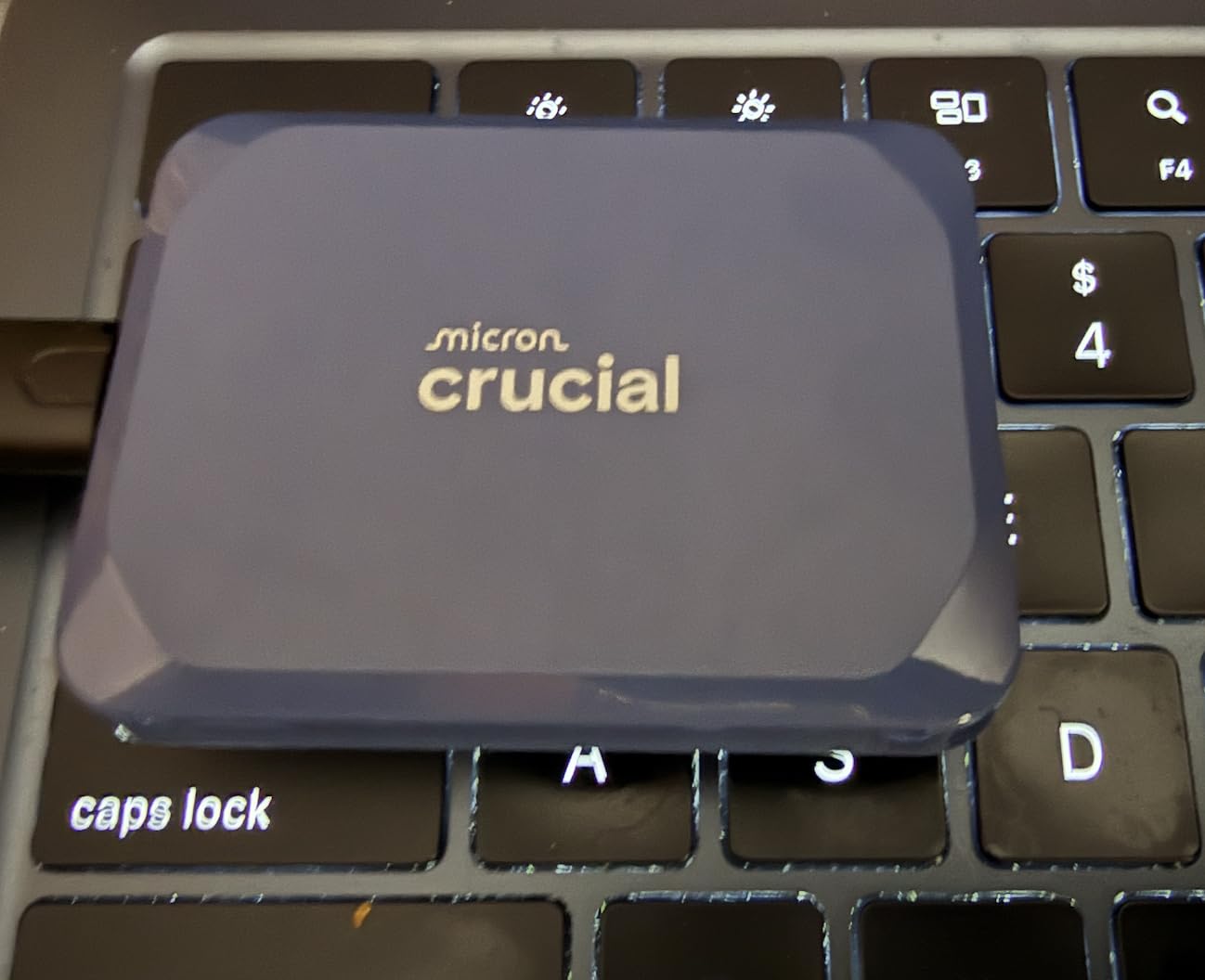 Crucial X10 2TB Portable SSD, Up to 2,100MB/s, USB 3.2 USB-C, External Solid State Drive, Compatible with Windows, Mac & Android, Durable Storage for Games, Photos & Files, Blue - CT2000X10SSD9-02 customer photo 1