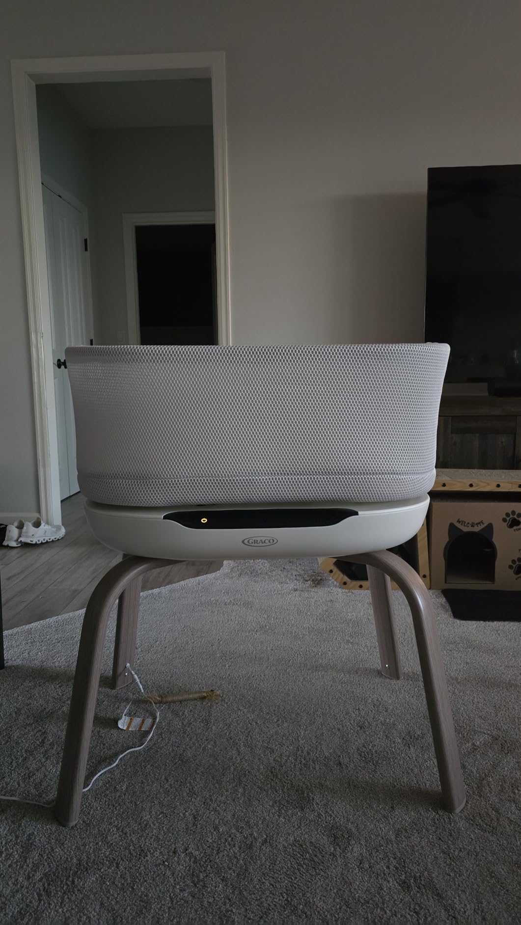 Graco SmartSense Soothing Baby Bassinet - Smart Newborn Bassinet Detects and Automatically Responds to Baby's Cries customer photo 2