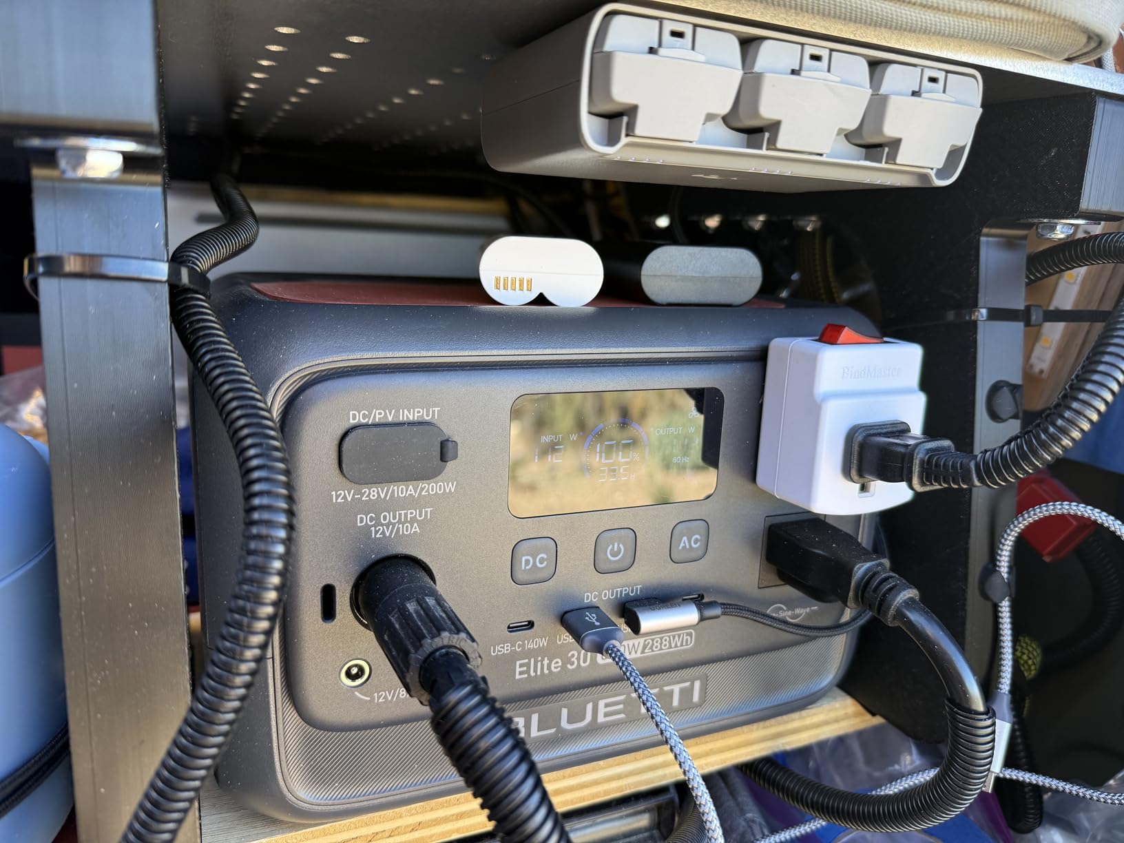 BLUETTI Elite 30 V2 Portable Power Station 600W (Power Lifting 1500W), 288Wh LiFePO4 Battery with 10ms UPS customer photo 2
