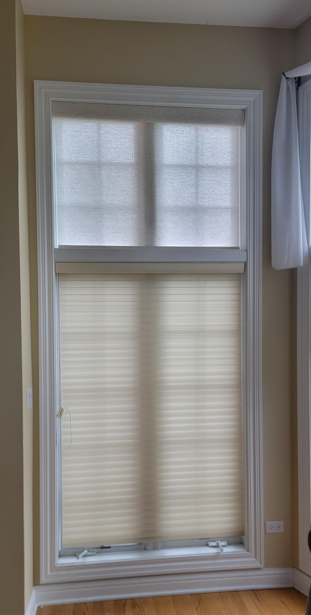 Persilux Smart Motorized Blinds with Remote, No Drill Automatic Roller Shades for Indoor Windows, Light Filtering Linen Fabric, Electric Blinds for Windows, Linen Cream C156-1, Custom Size customer photo 2