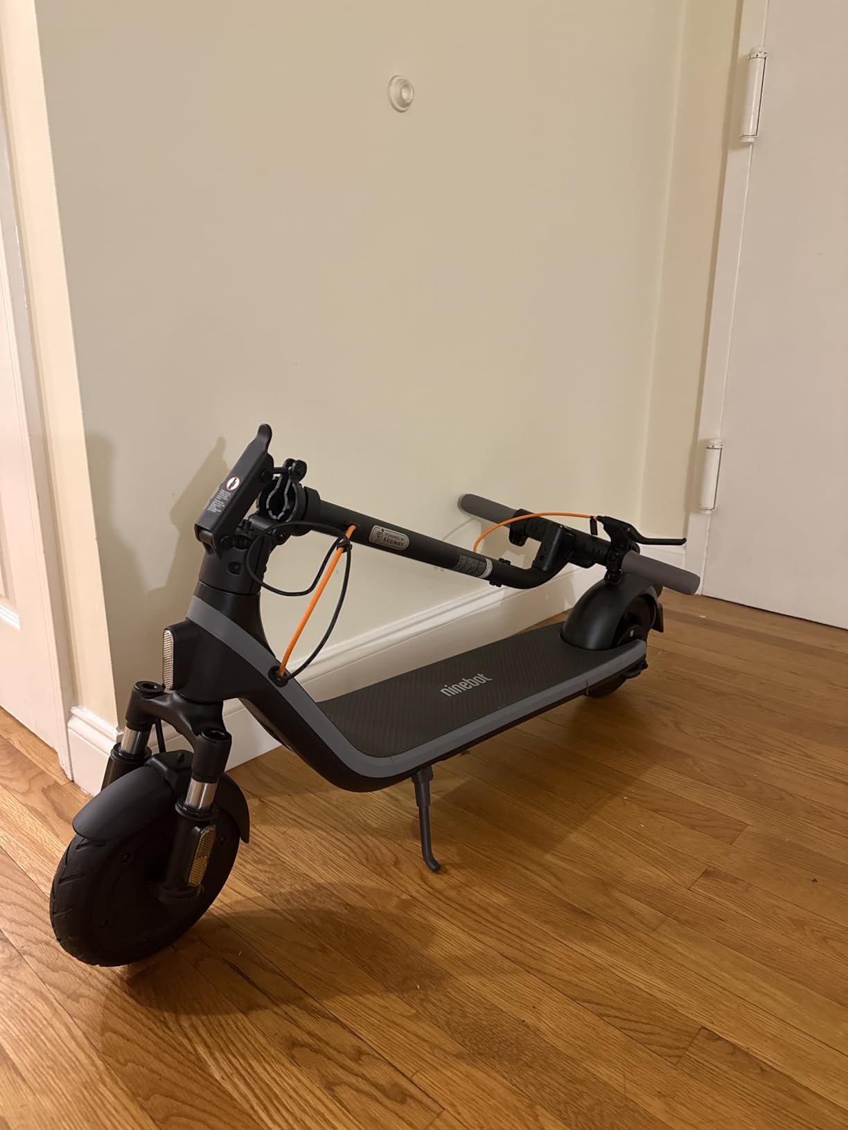 Segway Ninebot E2 Plus II/E2 Pro/E3 Pro Electric Scooter, 15.5-20 MPH, Long Range, Dual Elastomer Suspension (E3 Pro only), Foldable Adult Scooter, UL 2272 & 2271 Certified customer photo 1