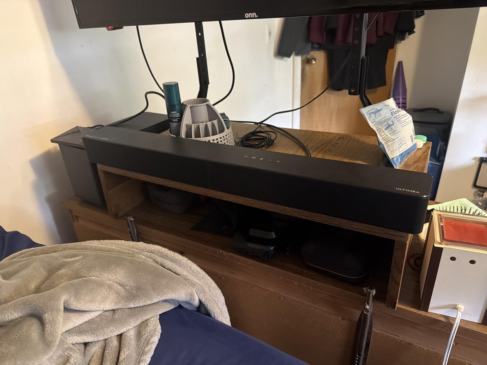 ULTIMEA 5.1CH Surround Sound Bar with Subwoofer, Dolby Atmos, VoiceMX, BassMX, APP, 300W Peak Power, Poseidon M60 (2026 Model) customer photo 1