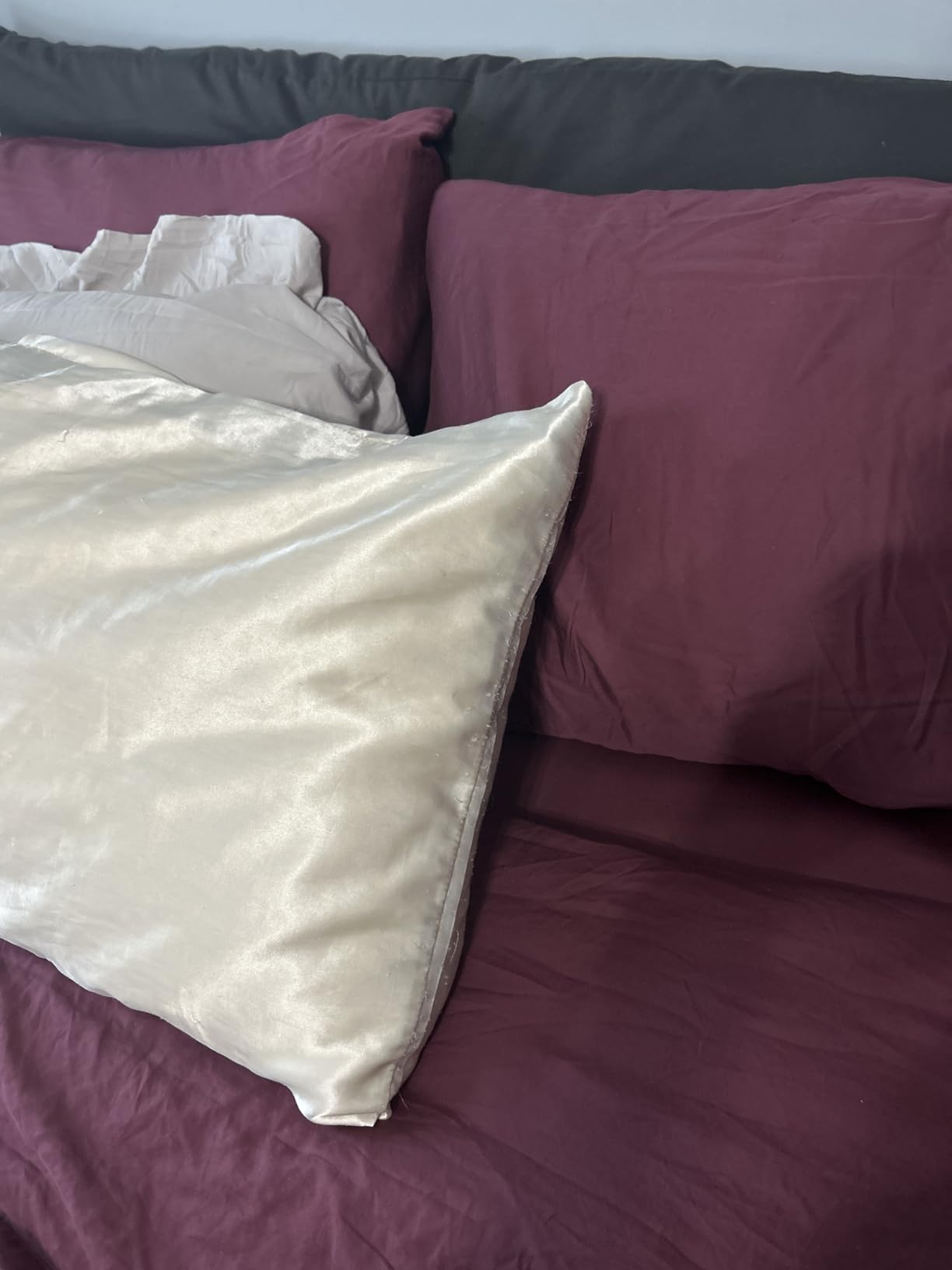 CASILVA Eucalyptus Sheets - Infused with Silver for Anti-Odor, Softer Than Silk Fibers, 100% Tencel Lyocell - Queen Sheet Set customer photo 1
