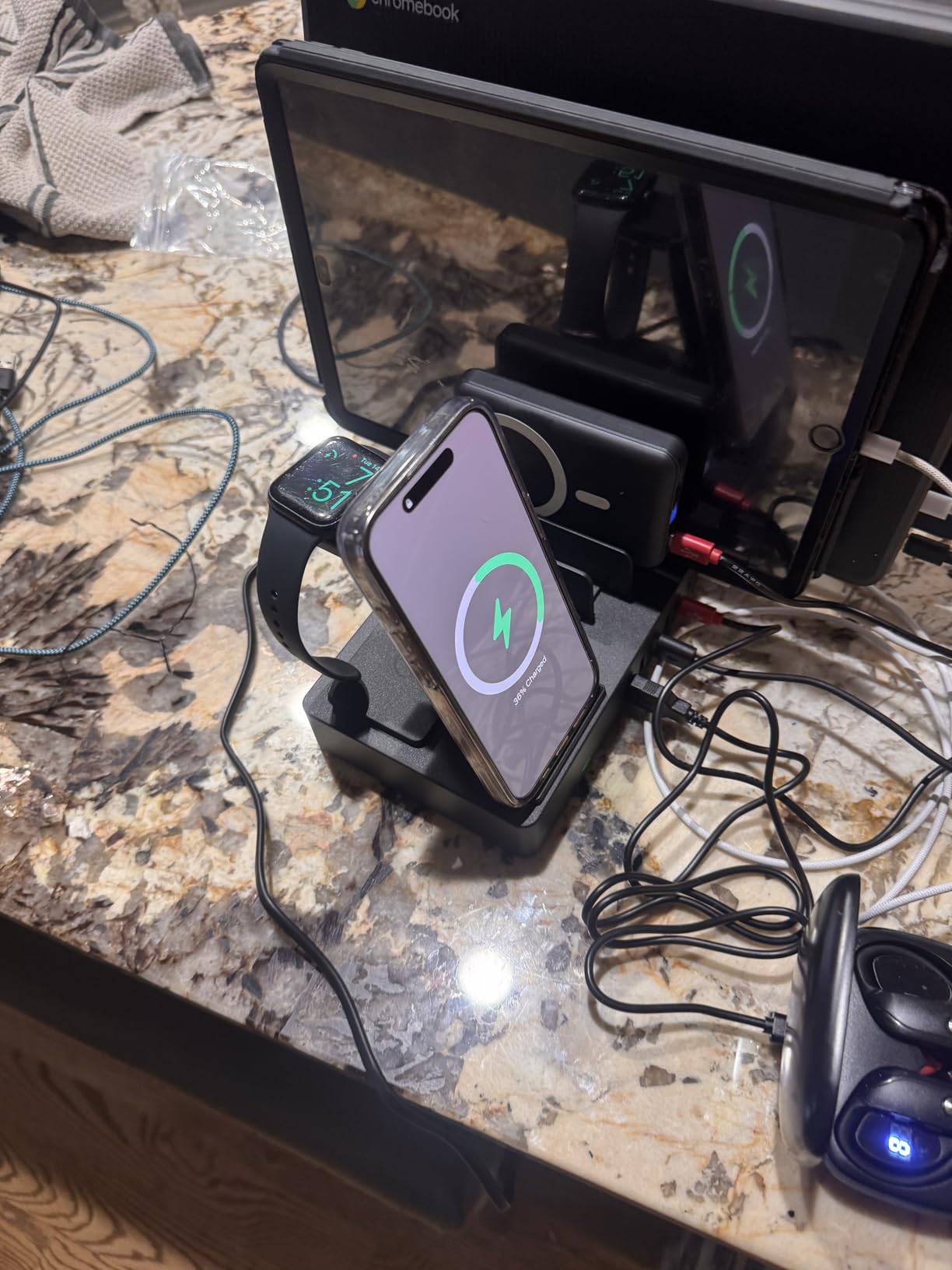 600w Charging Station for Multiple Devices, 15 in 1 Wireless Charging Station for Apple, Dual 100w USB C Tablet Charging Station for MacBook,iPhone,iPad,Tablet(Black) customer photo 2