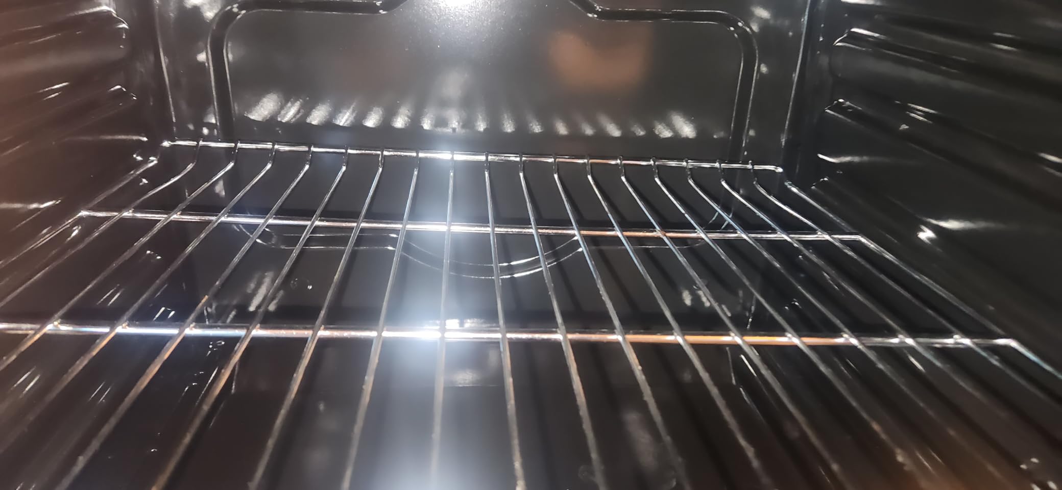 Empava Built-In Electric Single Wall Oven 24 inch, 2.5 Cu. ft. Capacity 4 Cooking Modes, Knob Control, 2950 Watts, Stainless Steel customer photo 1