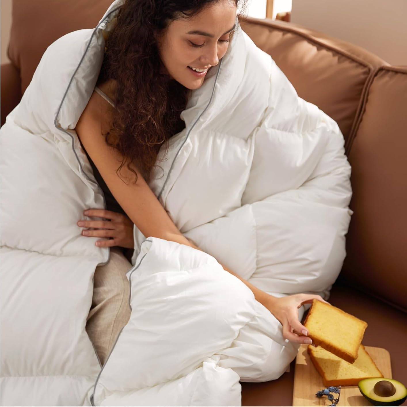 Bedsure Feather Down Comforter King Size, Luxurious Fluffy Hotel Duvet Insert with Storage Bag & 8 Corner Tabs, PureWoven Ultra Soft Cotton Blend Fabric, All Season Comforter, 106x90 Inches, White customer photo 1