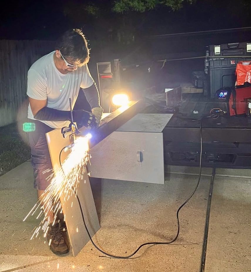 ARCCAPTAIN 55Amp Plasma Cutter, Blowback Non-HF Pilot Arc Plasma Cutting Machine, Large LED Display IGBT Inverter 110/220V Dual Voltage, 3/5