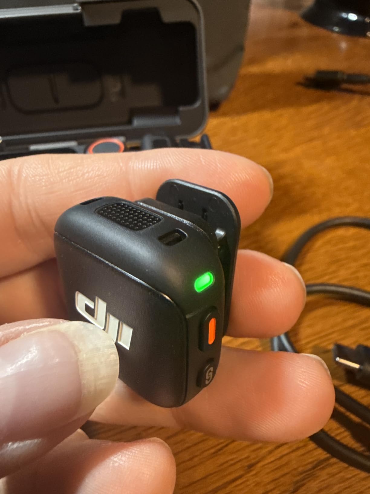 DJI Mic 3 (2 TX + 1 RX + Charging Case), Wireless Microphone for iPhone/Camera/Android, Ultralight, Adaptive Gain Control for Balanced Volume, Dual Band Anti-Interference, 28hrs Use, Vlog customer photo 1
