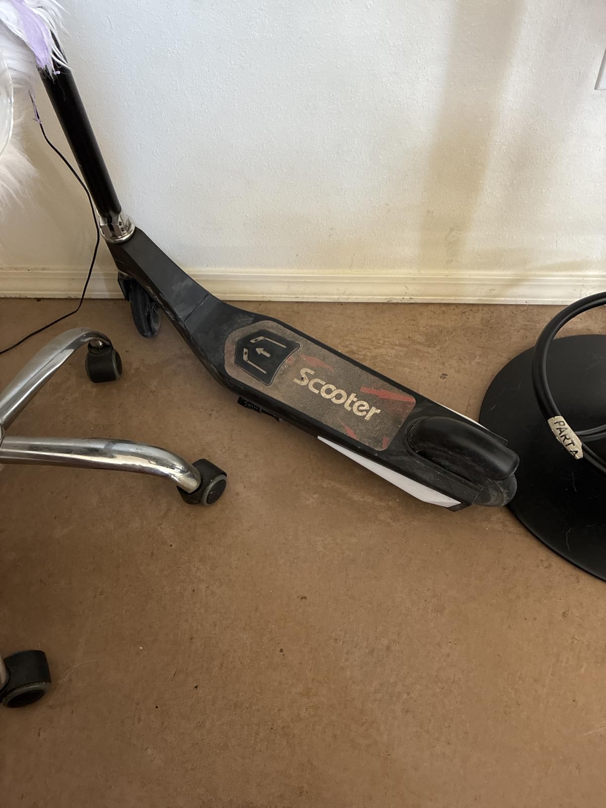 iScooter IK3 Serious Electric Scooter for Kids Aged 6-12, 3/6/10MPH Speed, 3 Heights (IK3Pro), Magnetic Charging, Colorful Lights, LED Display, 150W Motor Kids Scooter customer photo 1