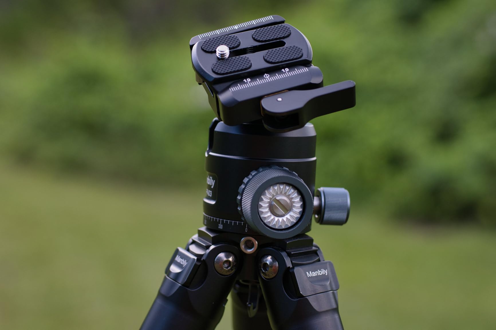 Manbily Carbon Fiber Hunting Tripod with 44mm Ball Head and Arca Swiss & Picatinny Adapters, 62.2
